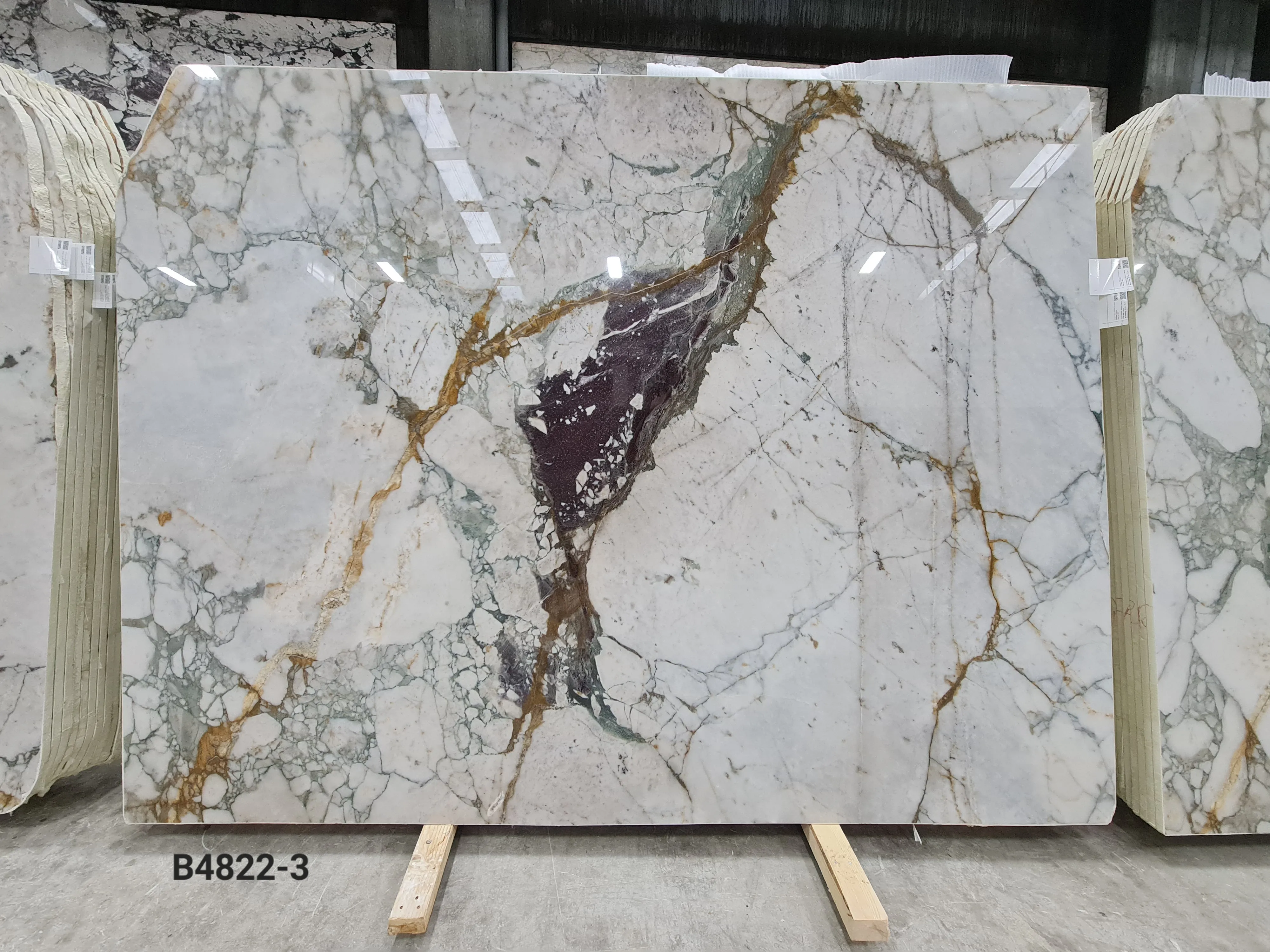 B4822 - 2 CM Calacatta Green Polıshed