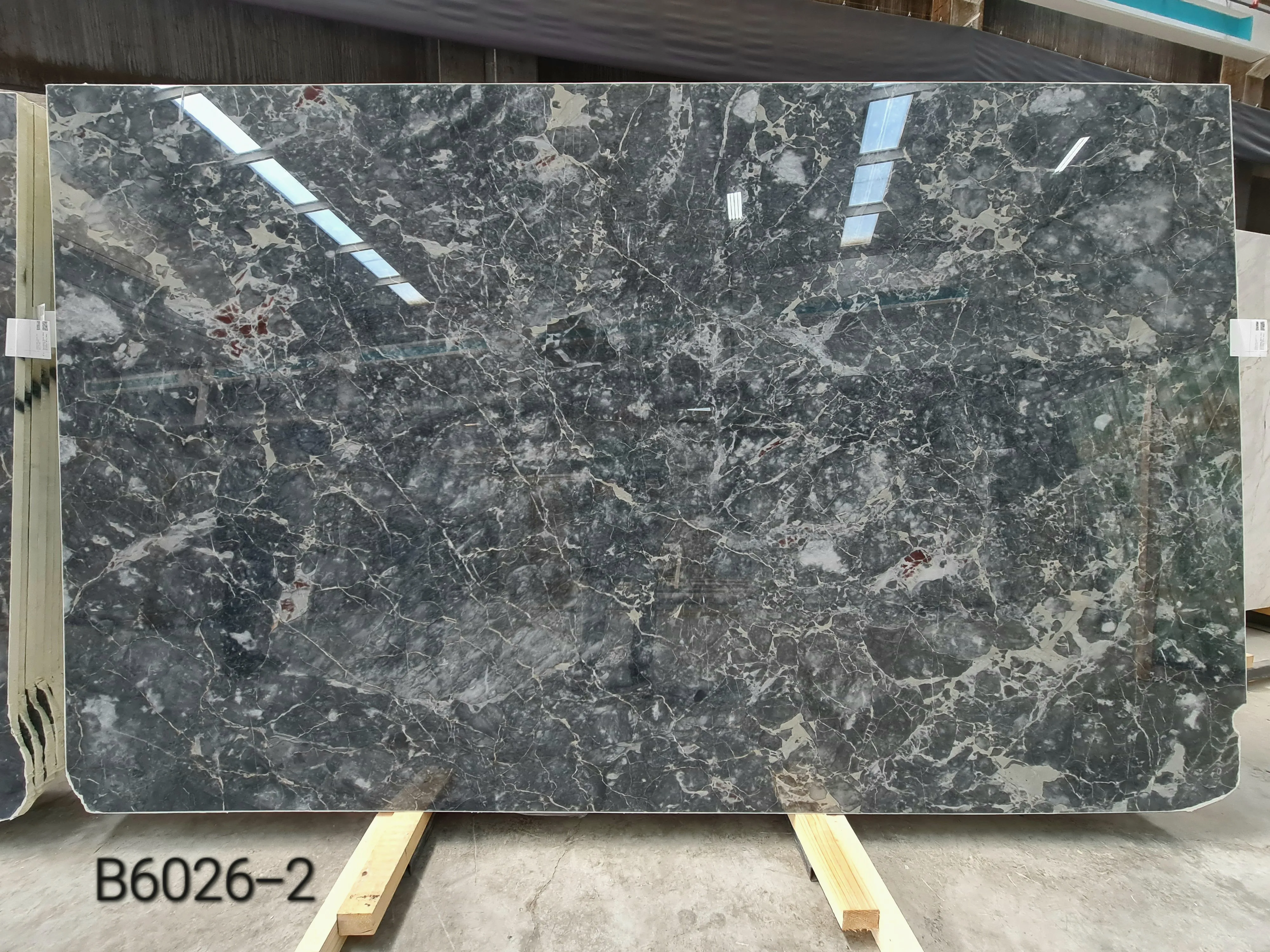 B6026 - 2 CM Jaguar Grey Polished