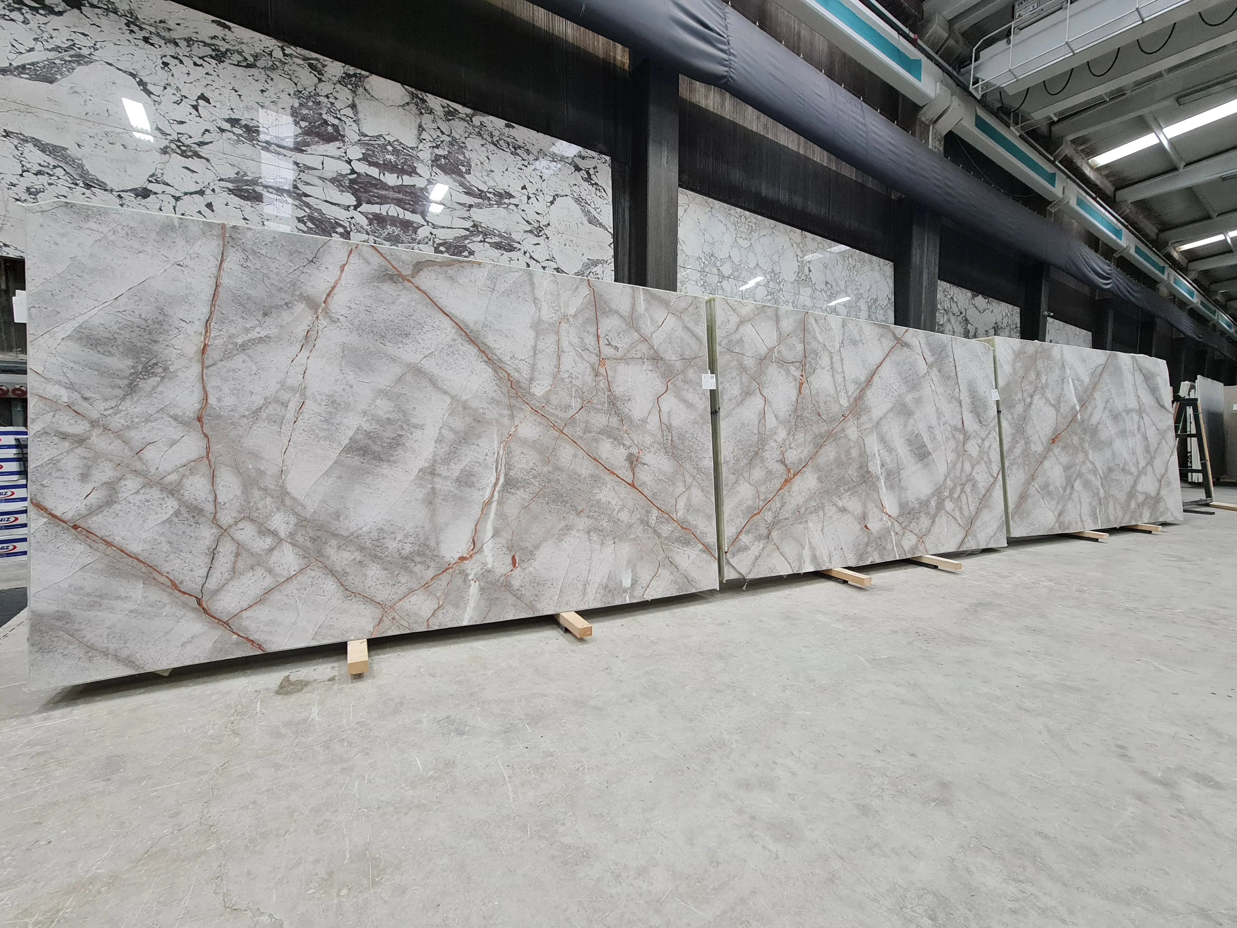 B5463 - 2 CM Appenino River Honed