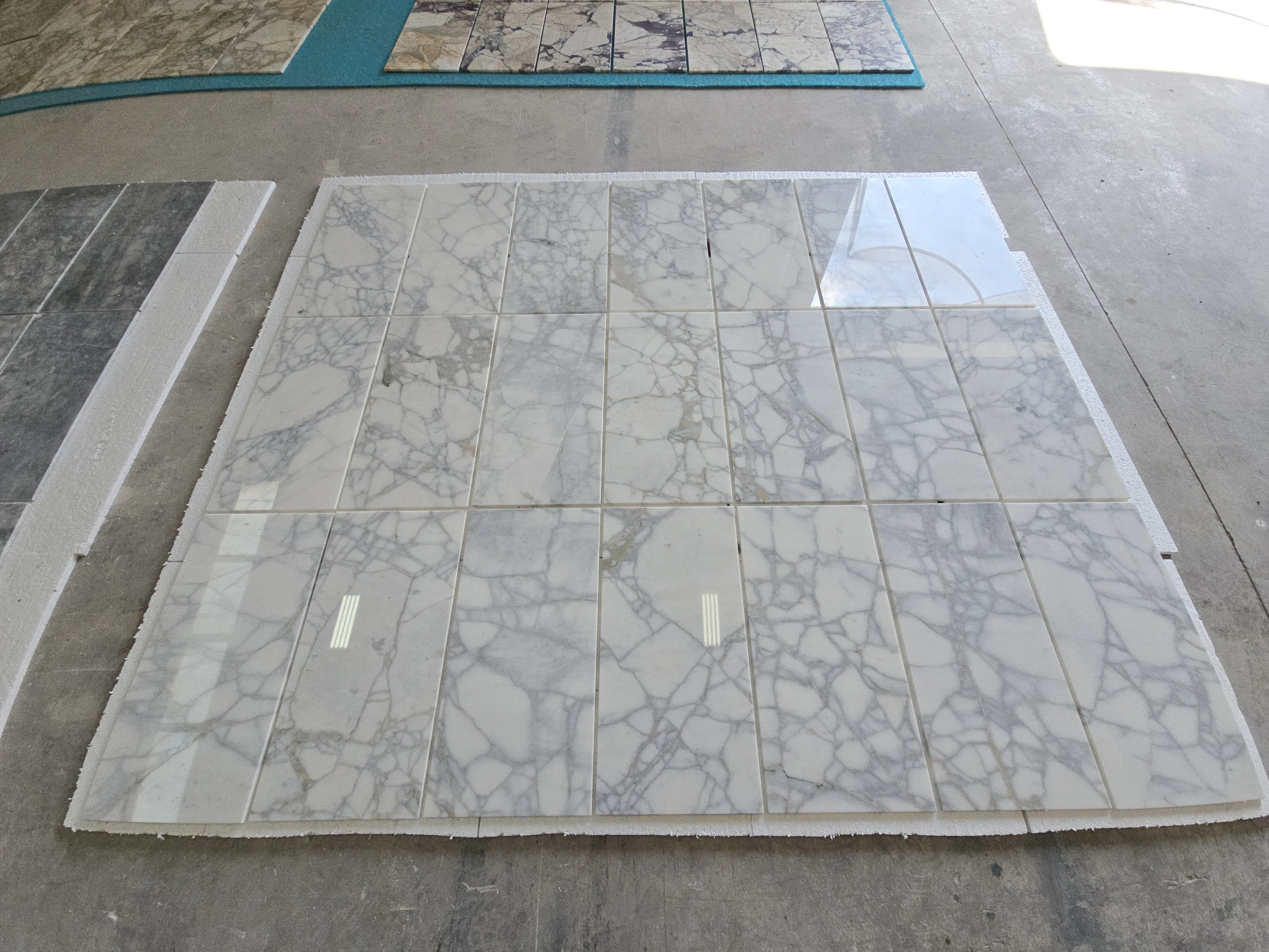 Calacatta Venato Tile