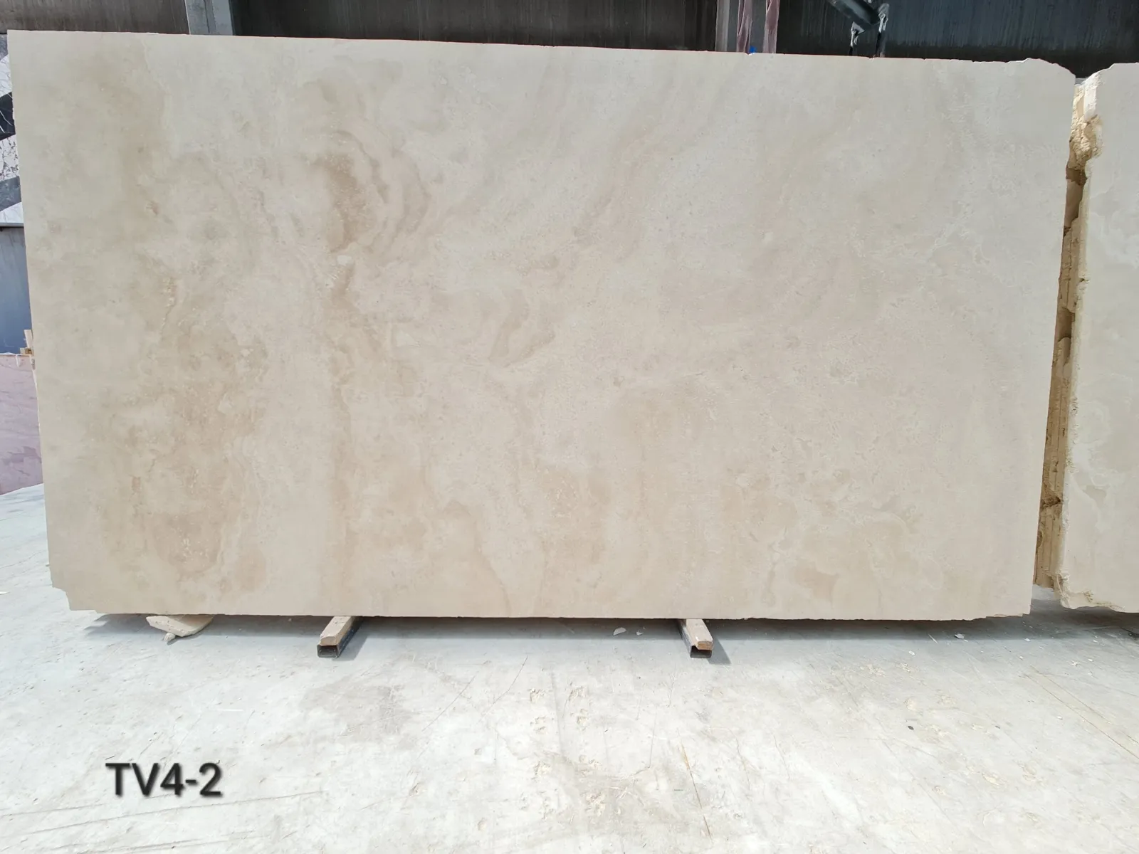 TV4 - 2 CM Light Travertine Crosscut Filled Polished