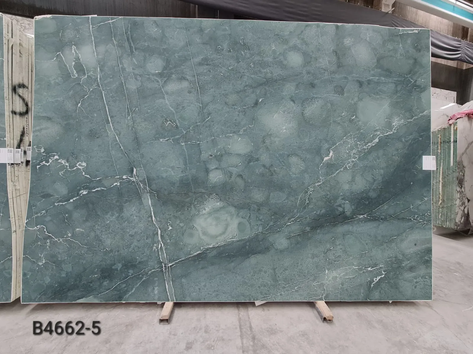 B4662 - 2 CM Verde Castama Honed