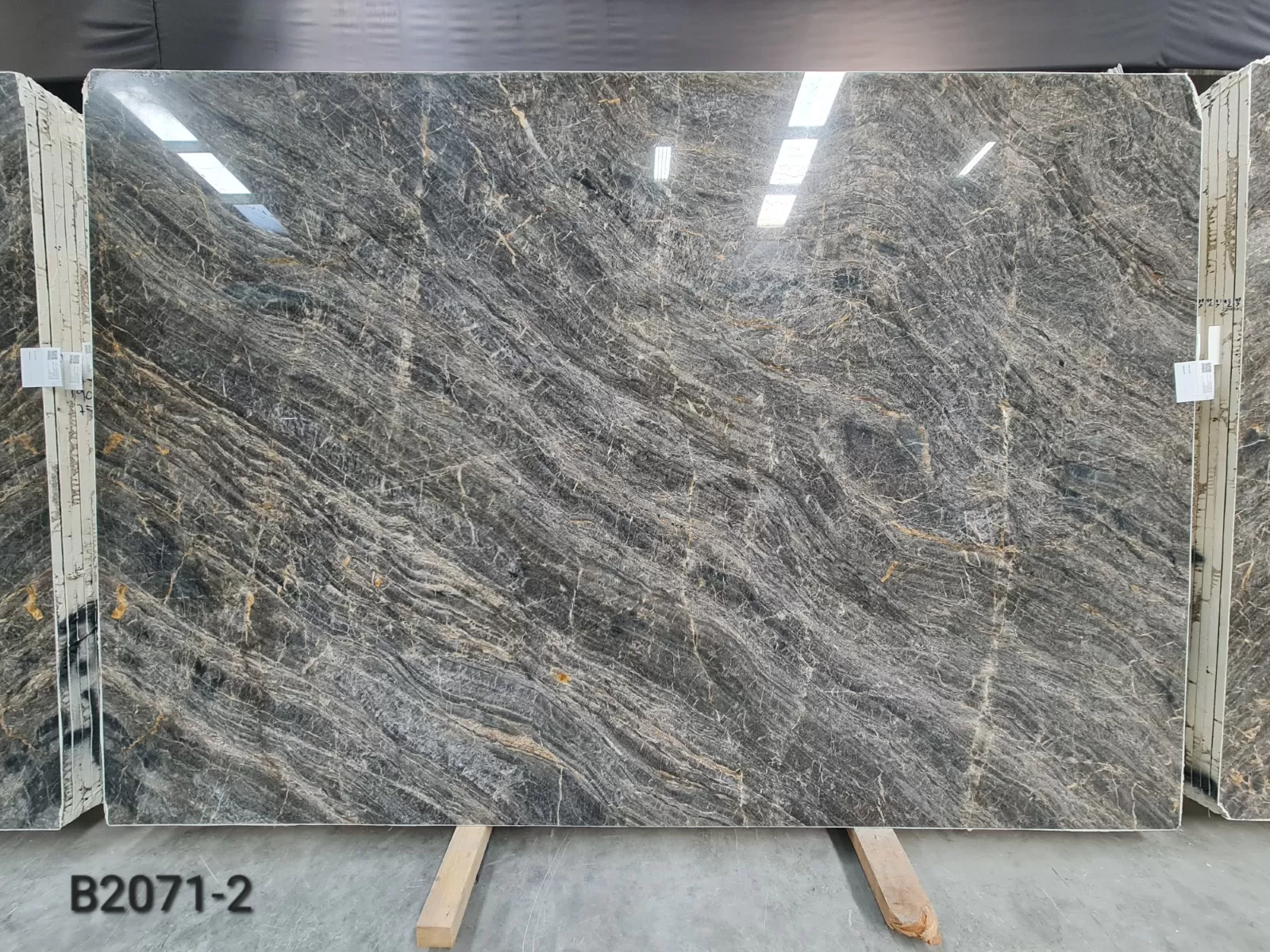 B2071 - 2 CM Fusion Brown Polished