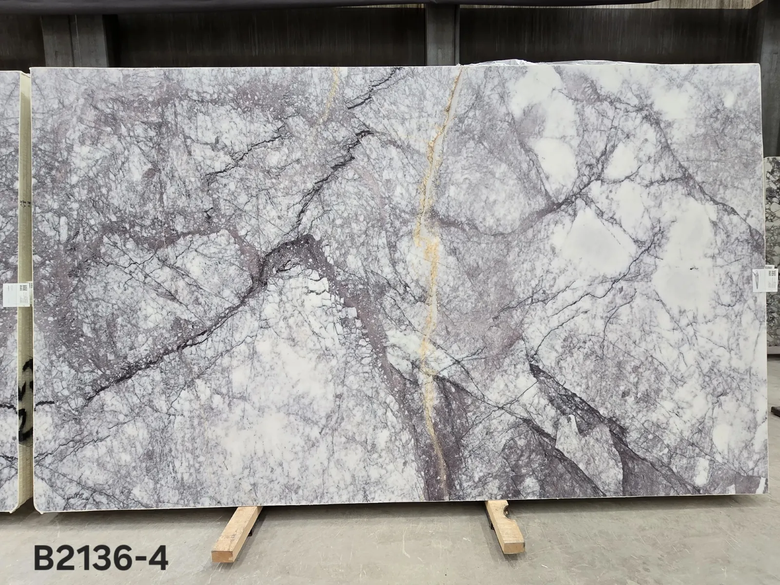 B2136 - 2 CM Lilac Honed