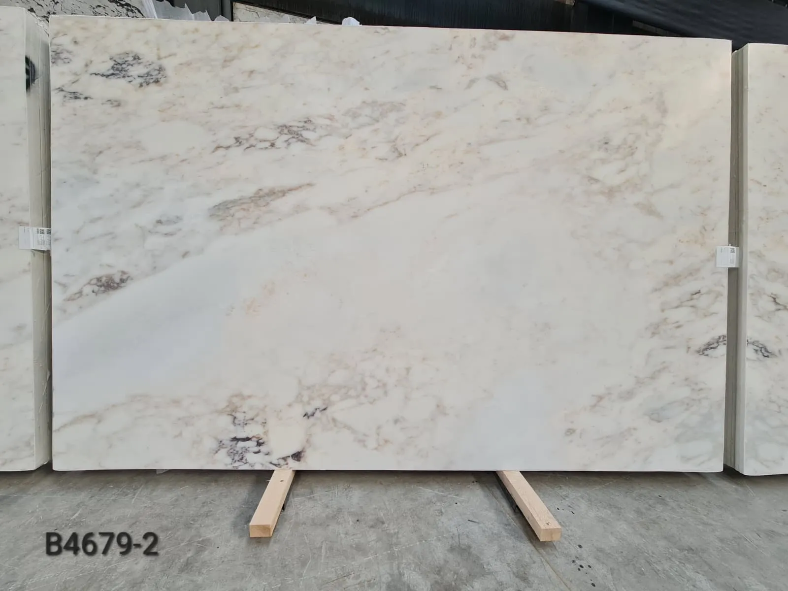 B4679 - 2 CM Afyon Sugar Violet Honed