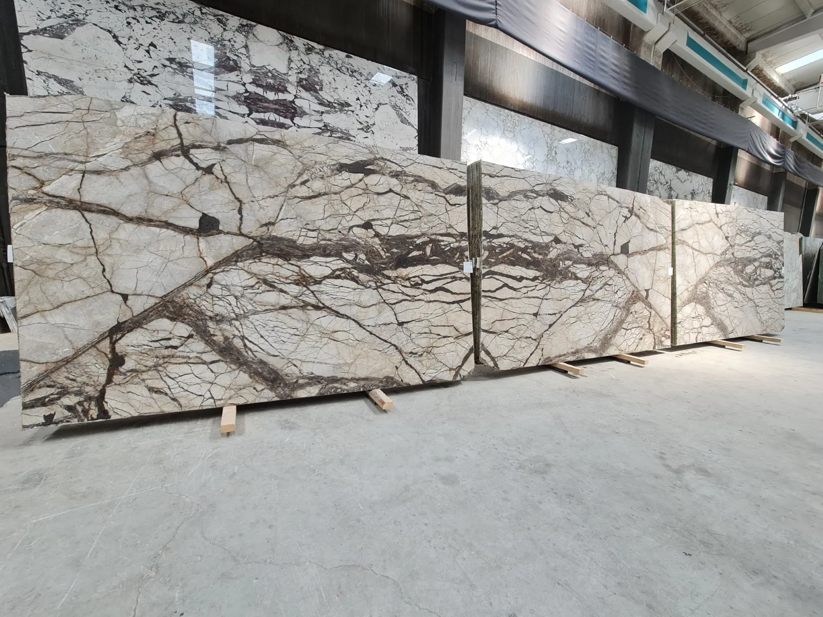 B2128 - Silver Roots Honed