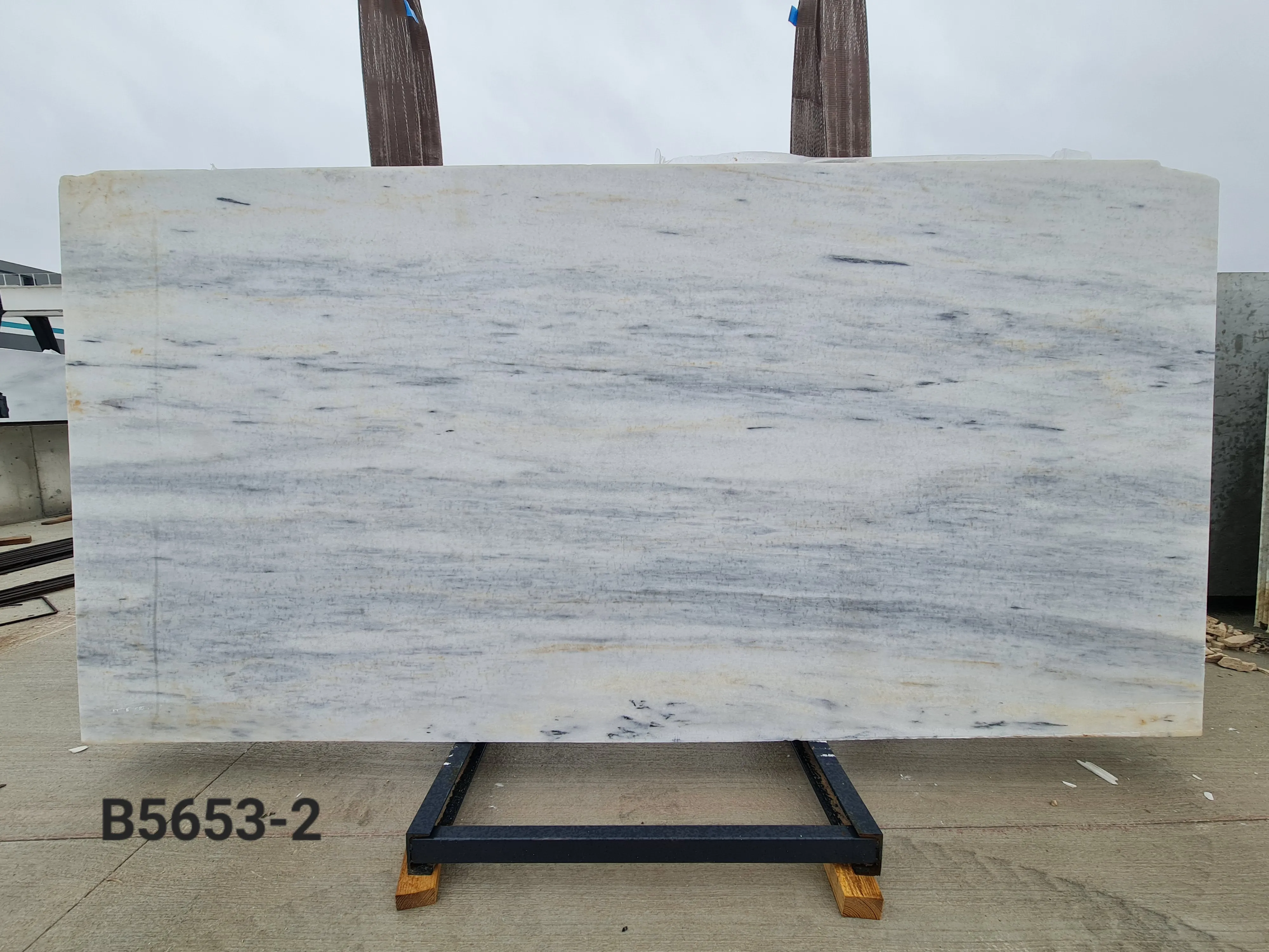 B5653 - 3 CM Opal White Polished
