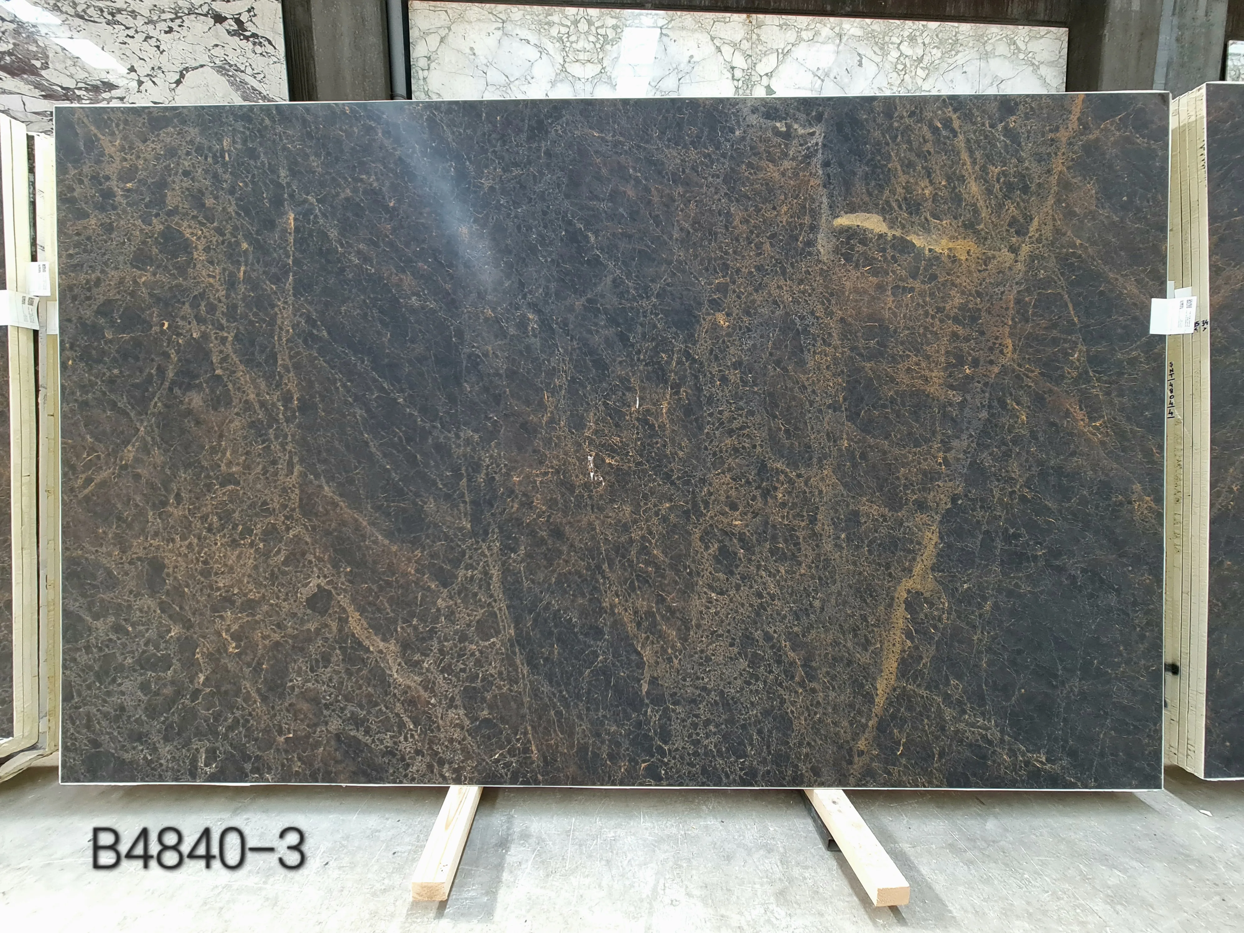 B4804 - 2 CM Golden Emparador Honed
