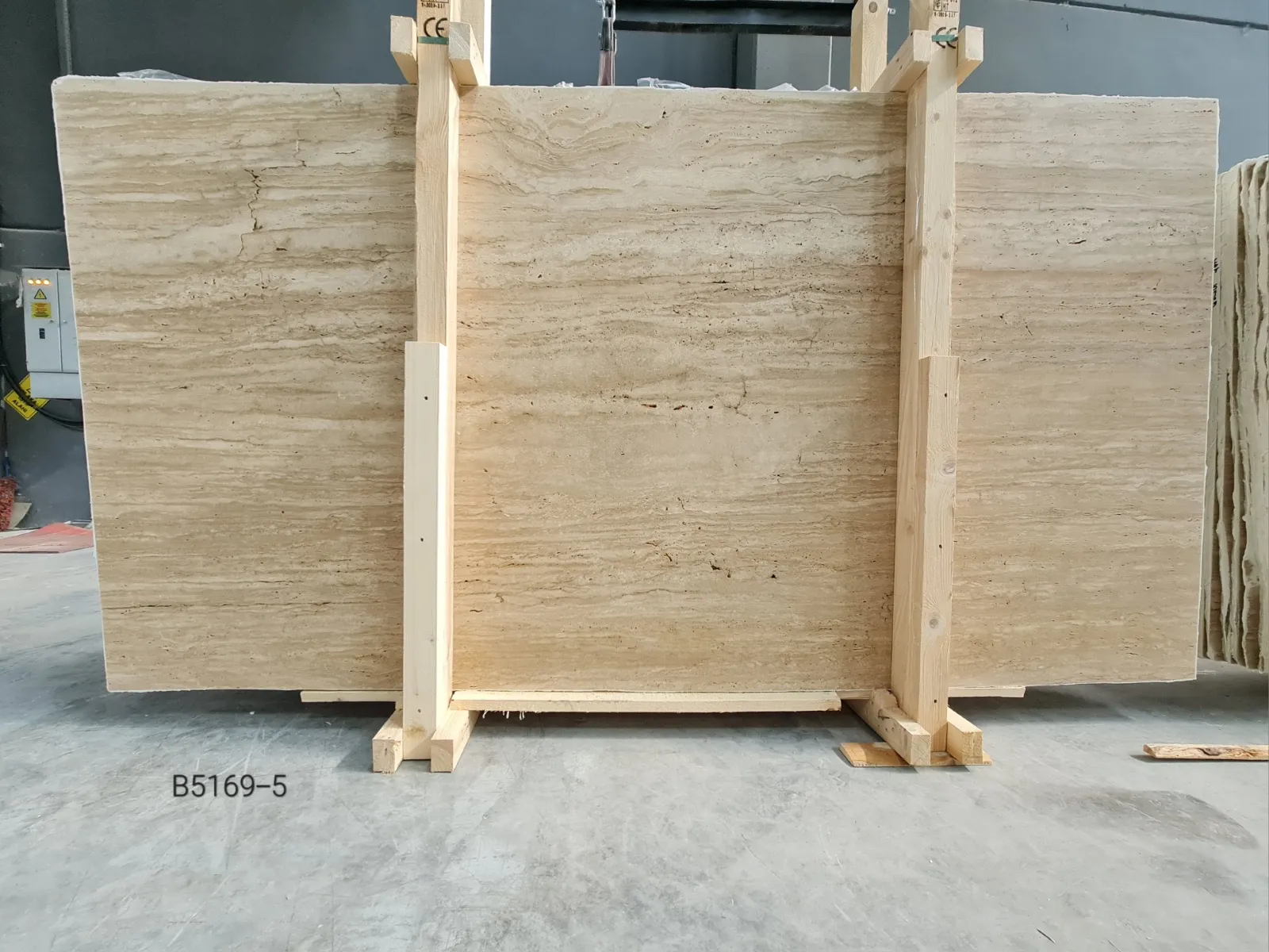 B5169 - 2 CM Veincut Travertine Unfilled Honed