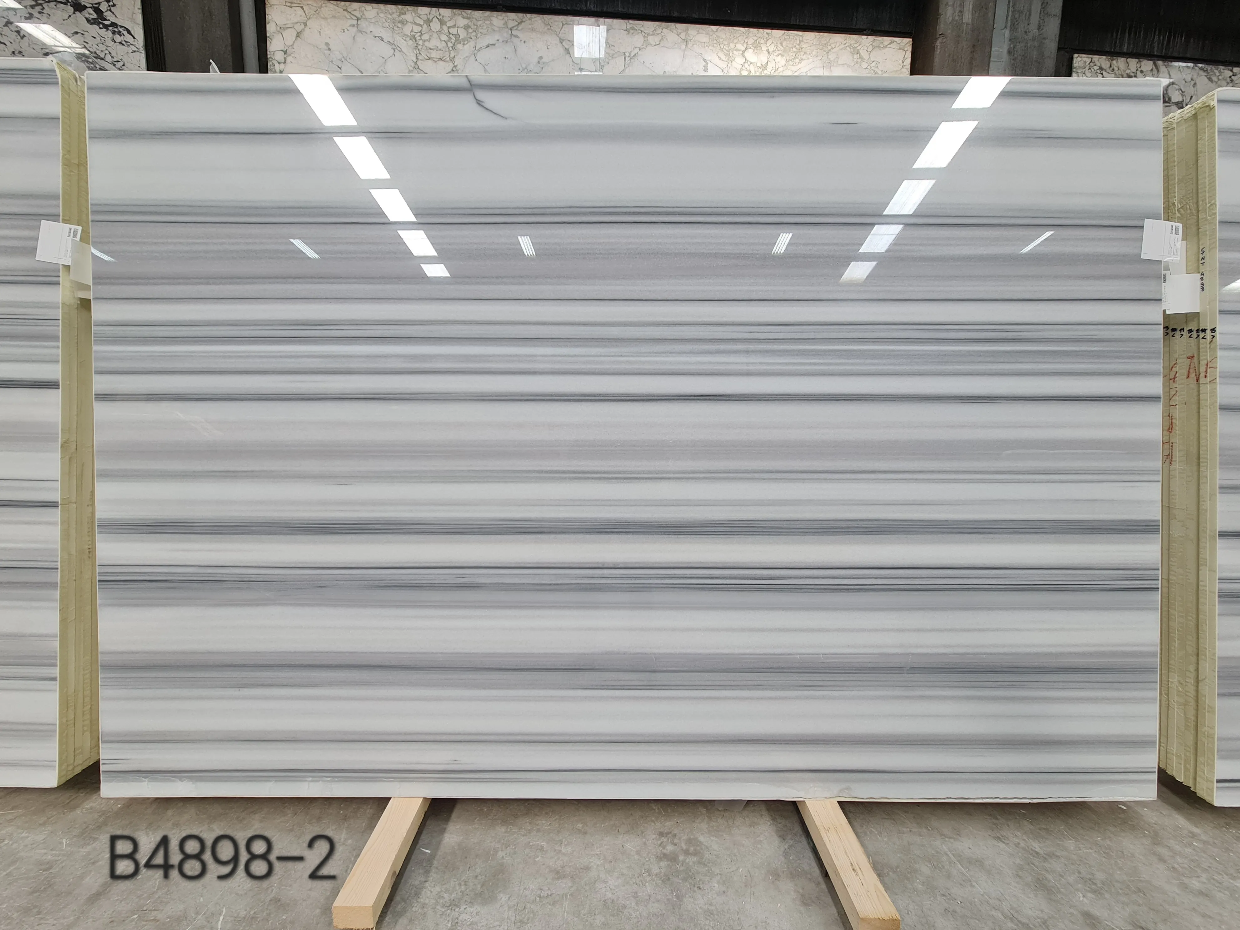 B4898 - 2 CM Striato Olimpico Polished