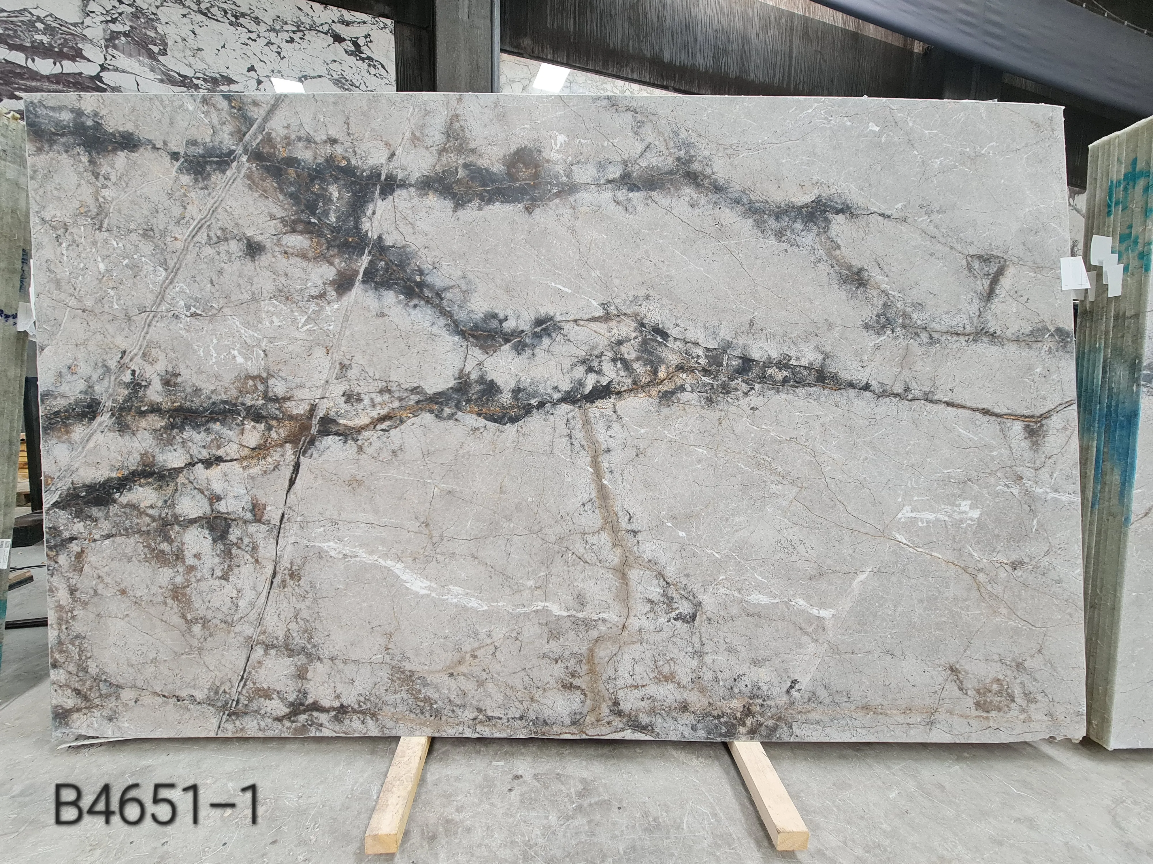 B4651 - 2 CM Silver Roots Honed