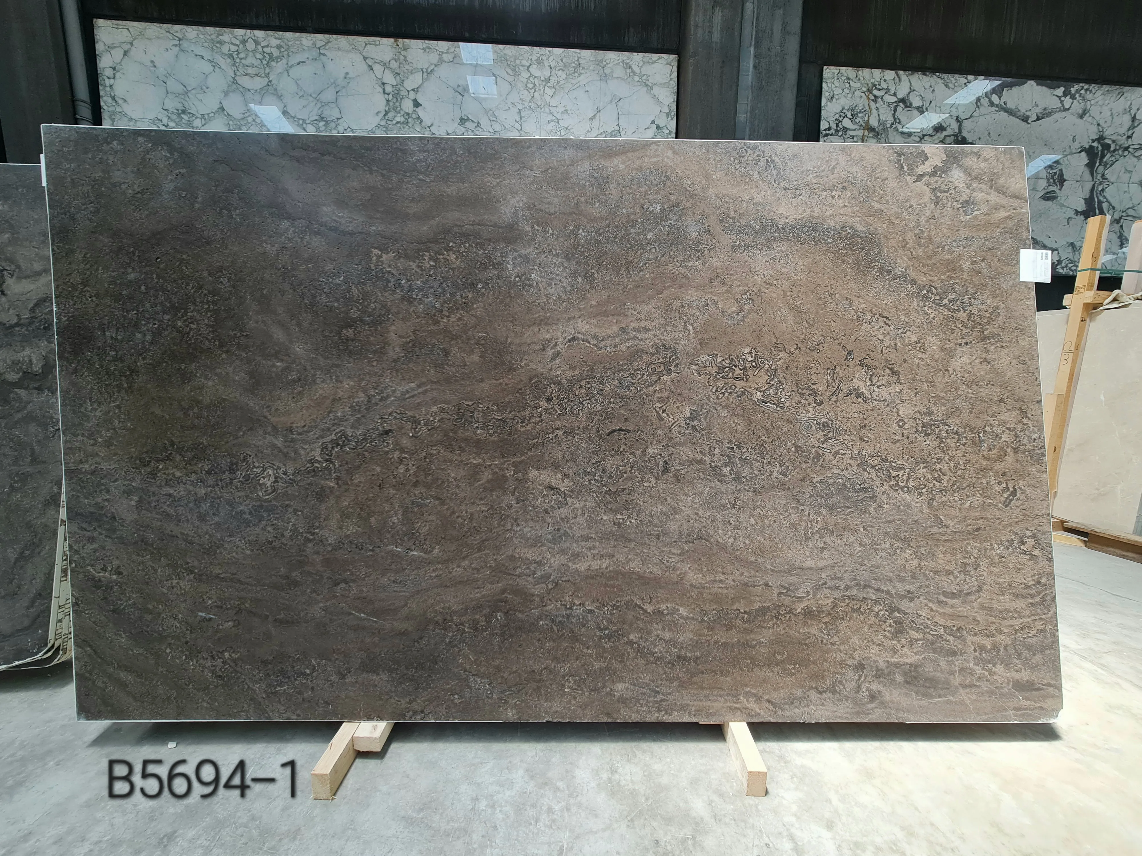 B5694 - 2 CM Narcisse Leather-Finish