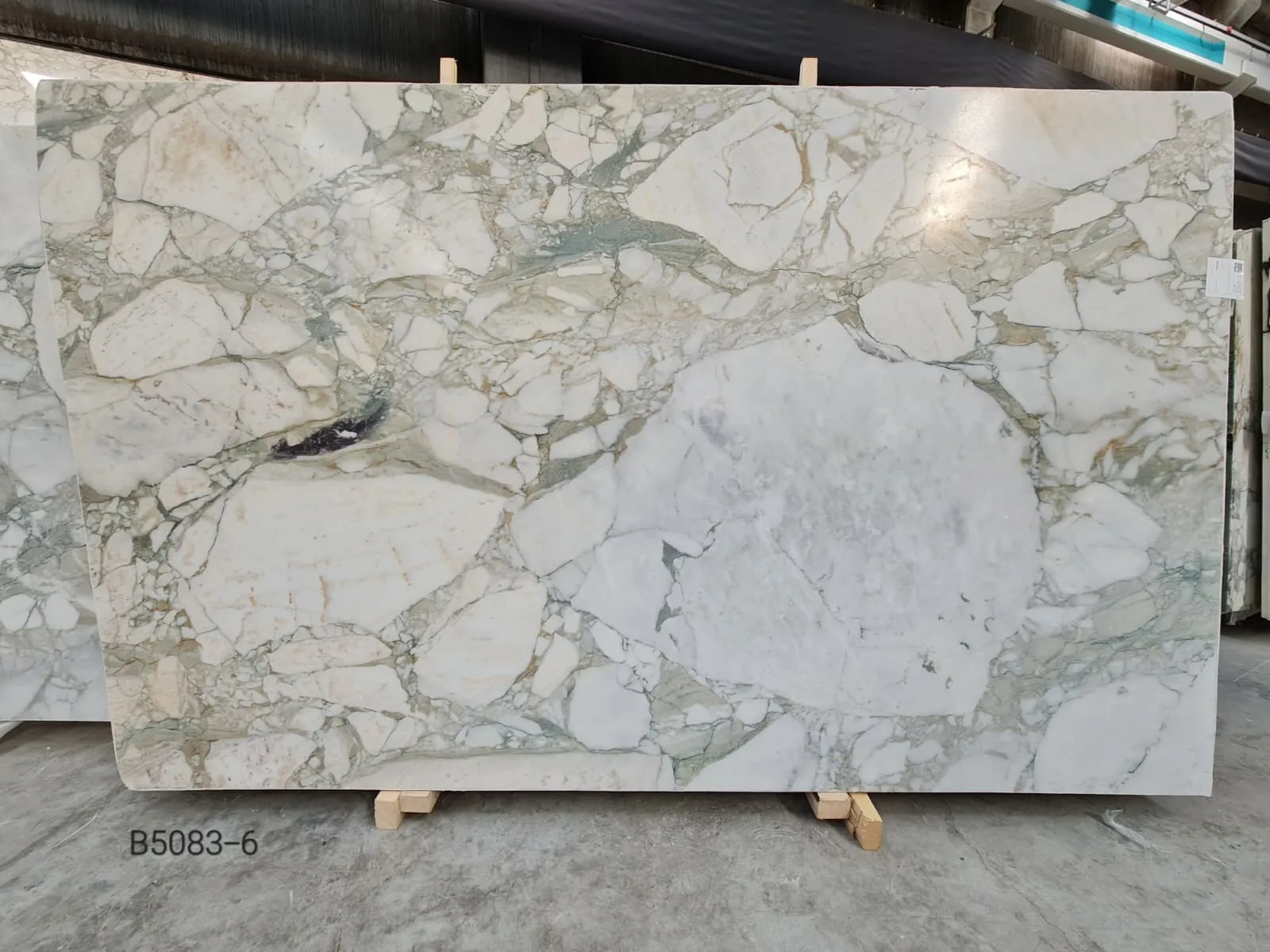 B5083 - 2 CM Calacatta Green Honed