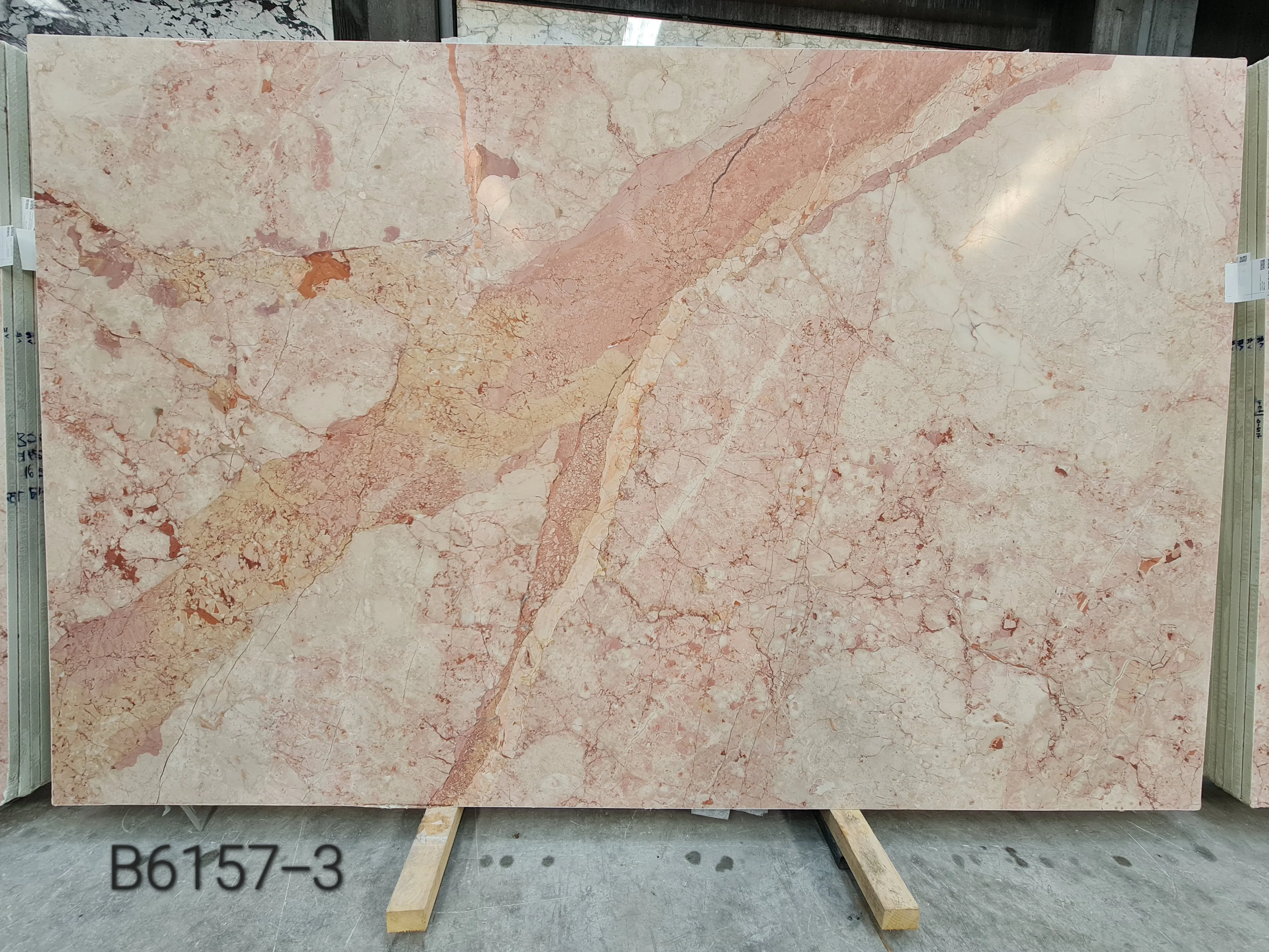 B6157 - 2 CM TERRACOTTA HONED