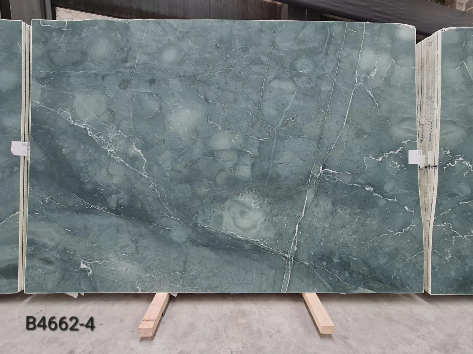 B4662 - 2 CM Verde Castama Honed