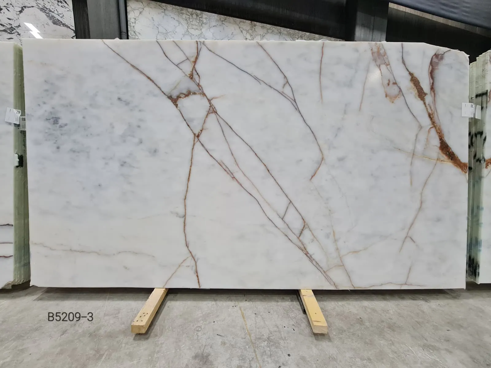 B5209 - 2 CM White River Honed