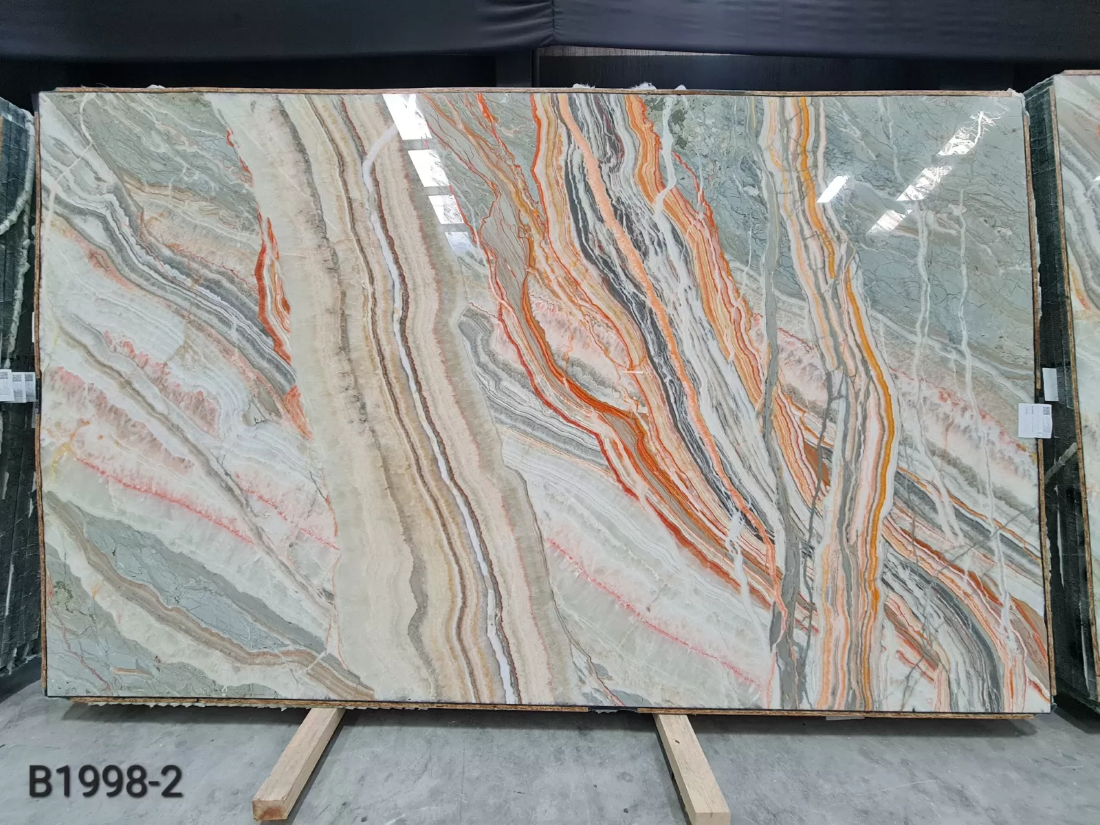 B1998 - 2 CM Rainbow Onyx Polished