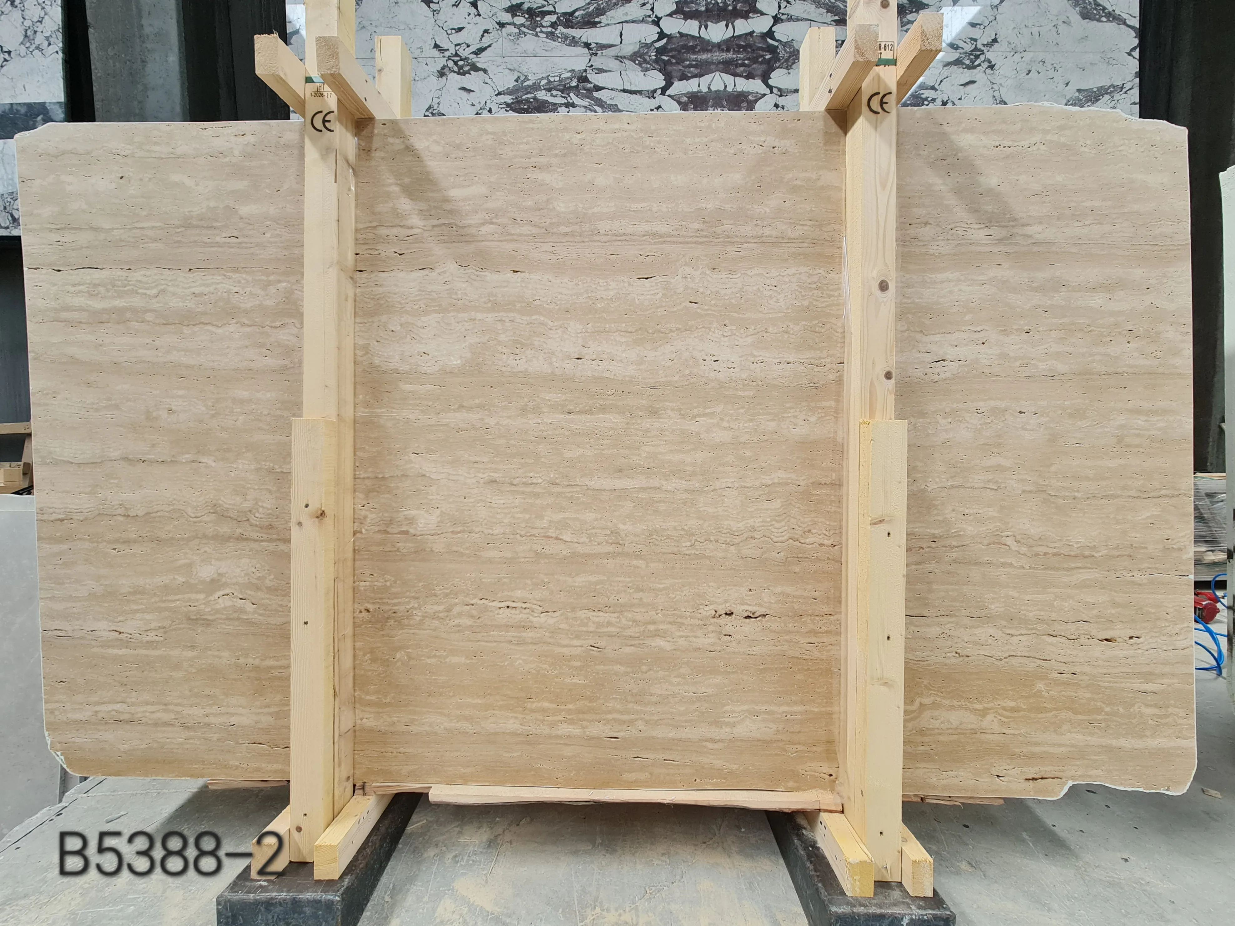 B5388 - 2 CM Veincut Travertine Unfilled Honed
