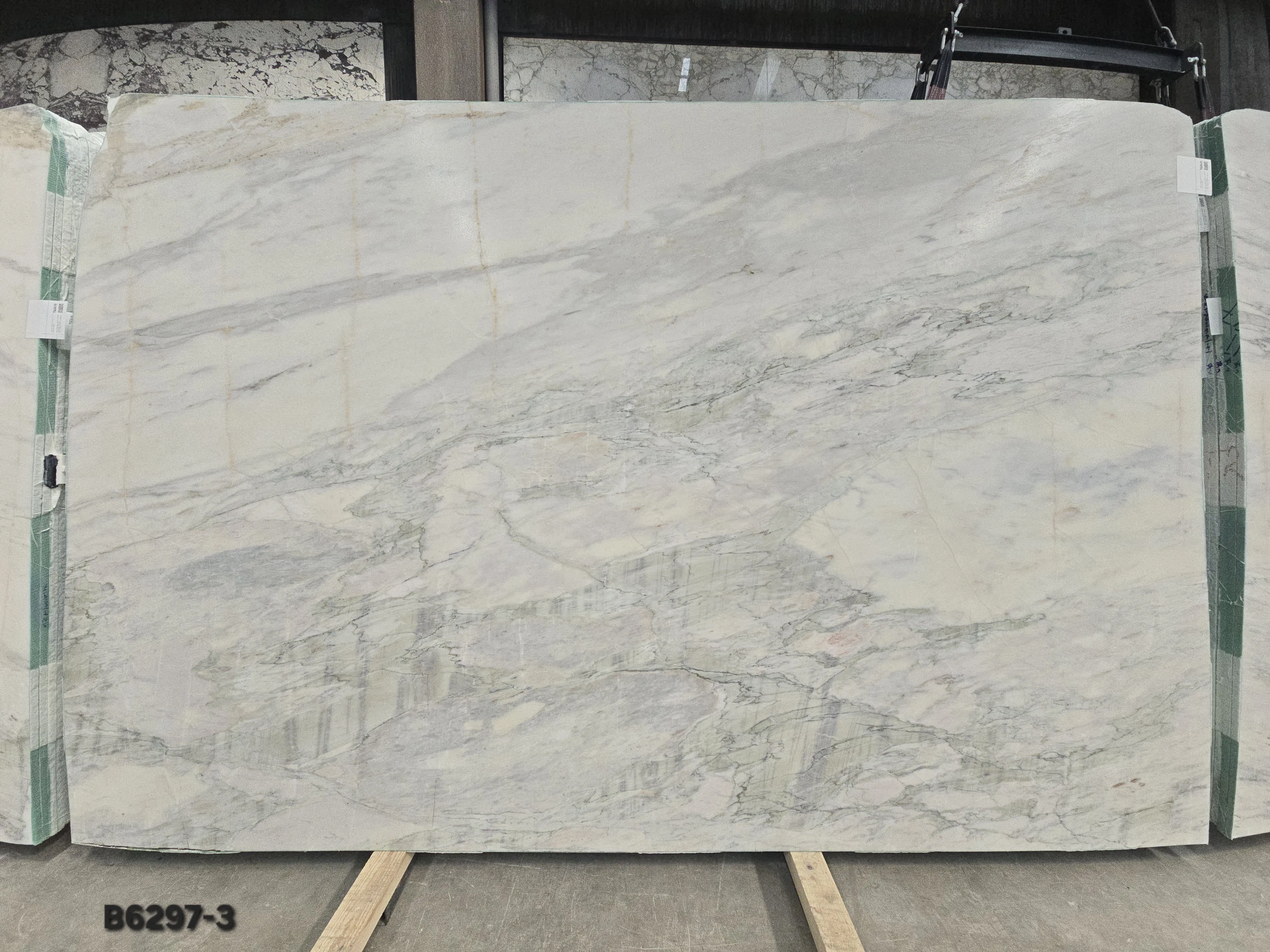 B6297 - 2 CM Arabescato Oyster Honed