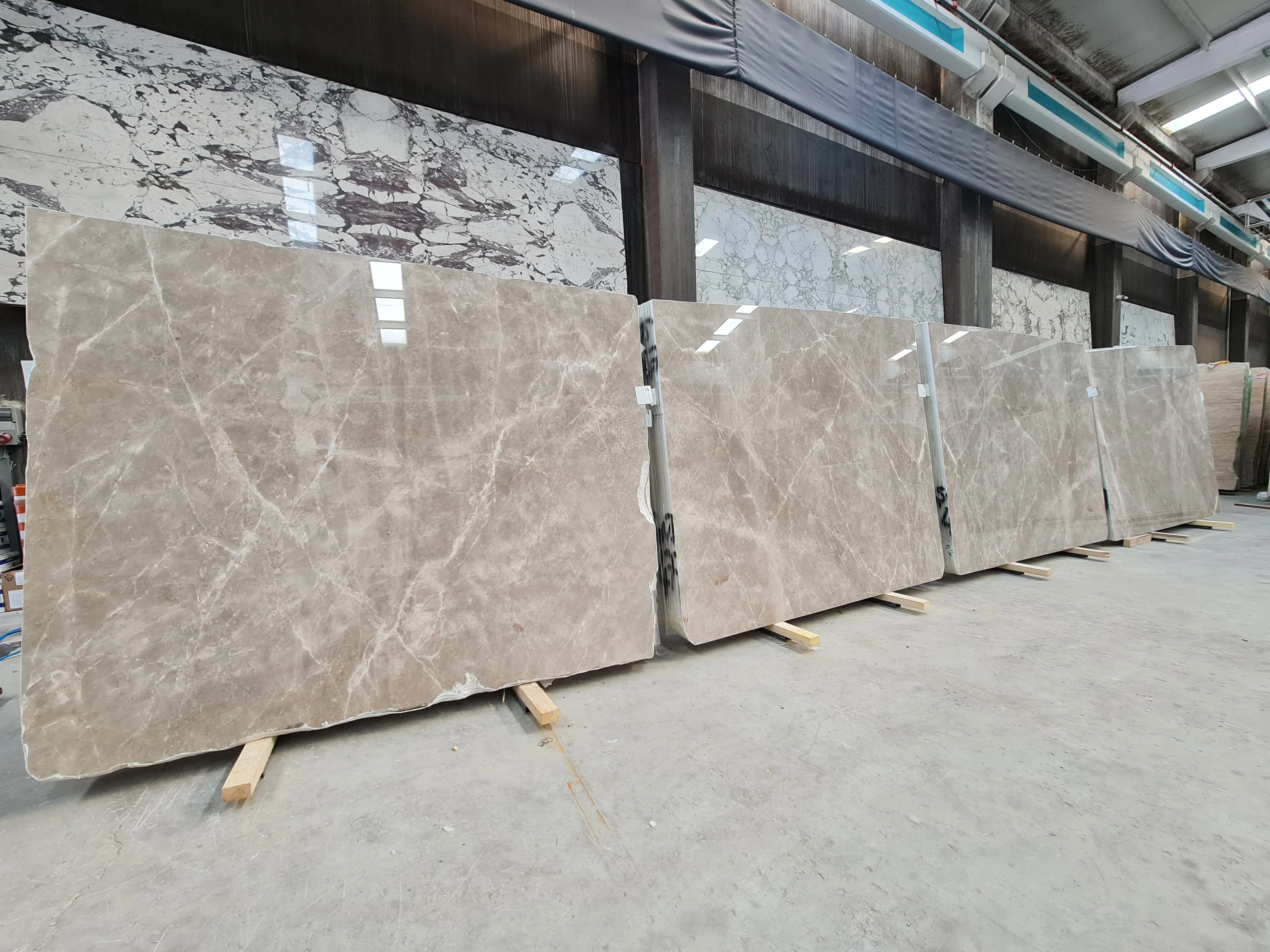 B4747 - 3 CM Karaman Grey Polished