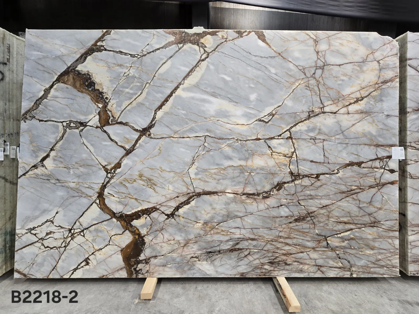 B2218 - 2 CM Deep River Honed
