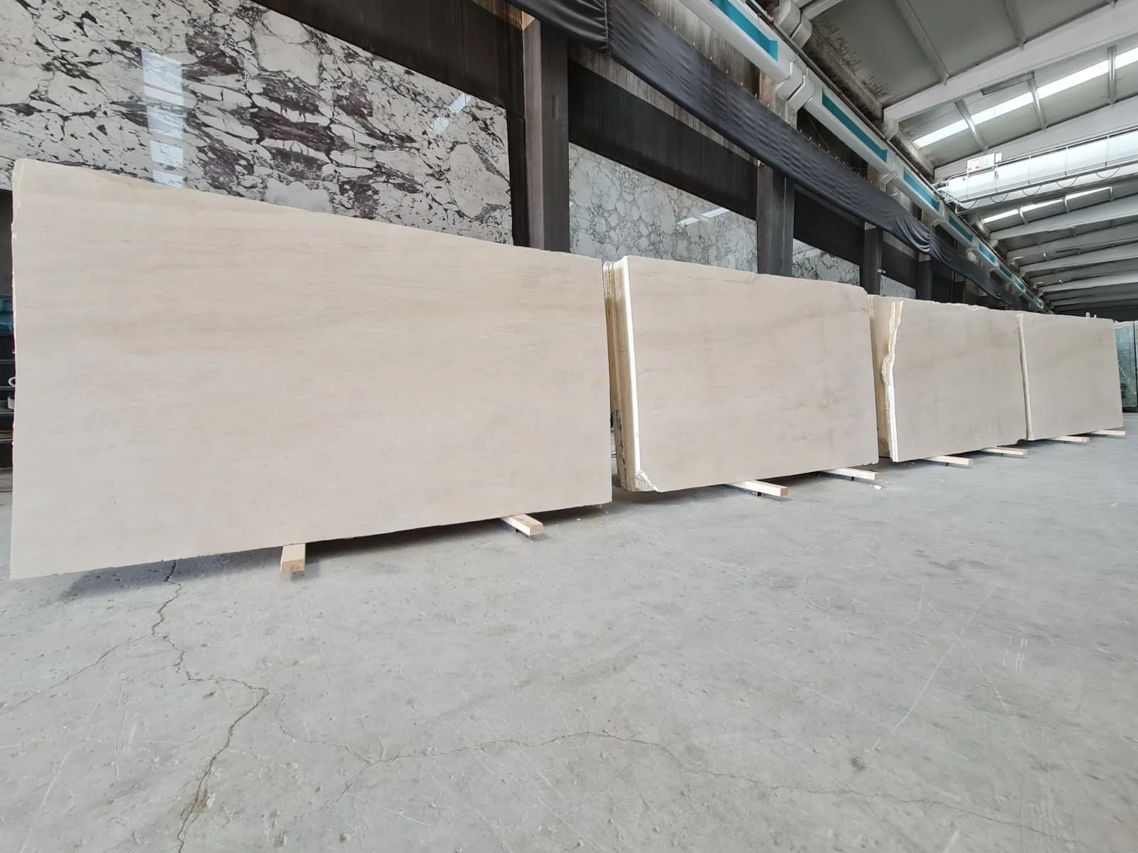 TVS20 - 2 CM Light Travertine Filled Honed