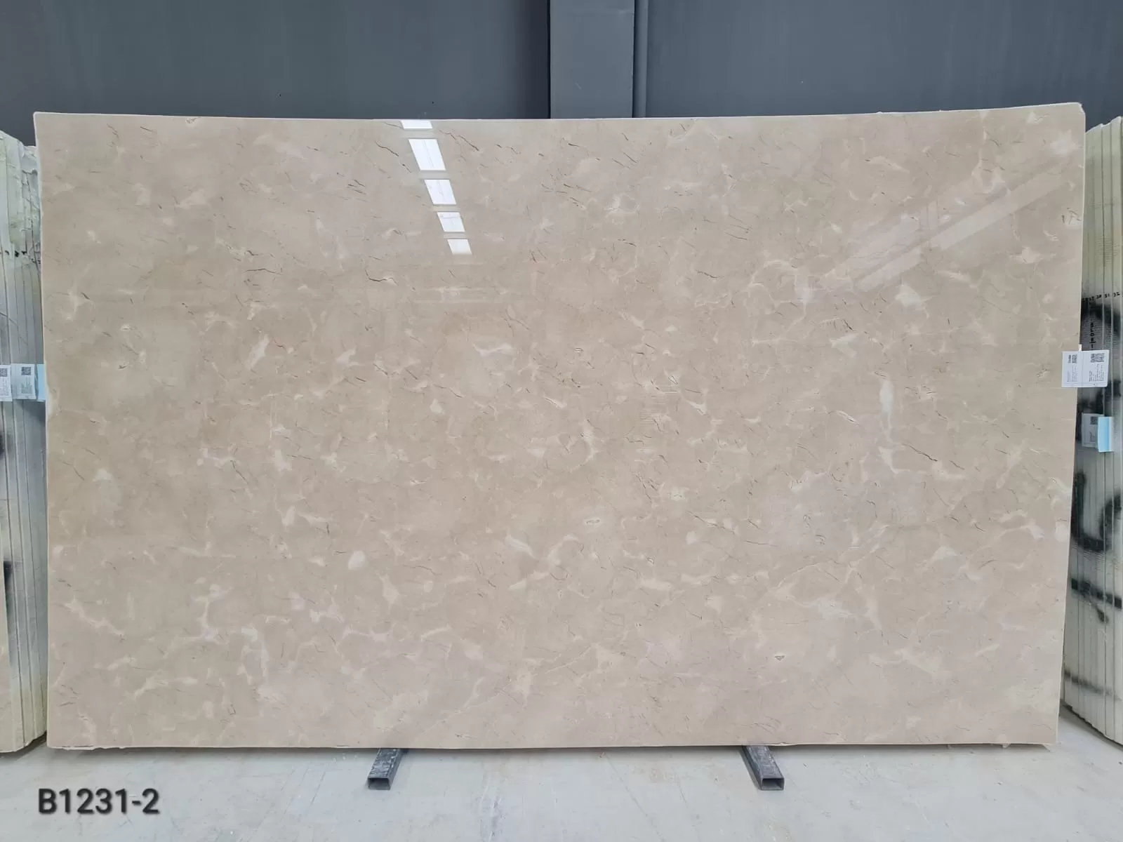 B1231 - 2 CM Crema Marfil Polished