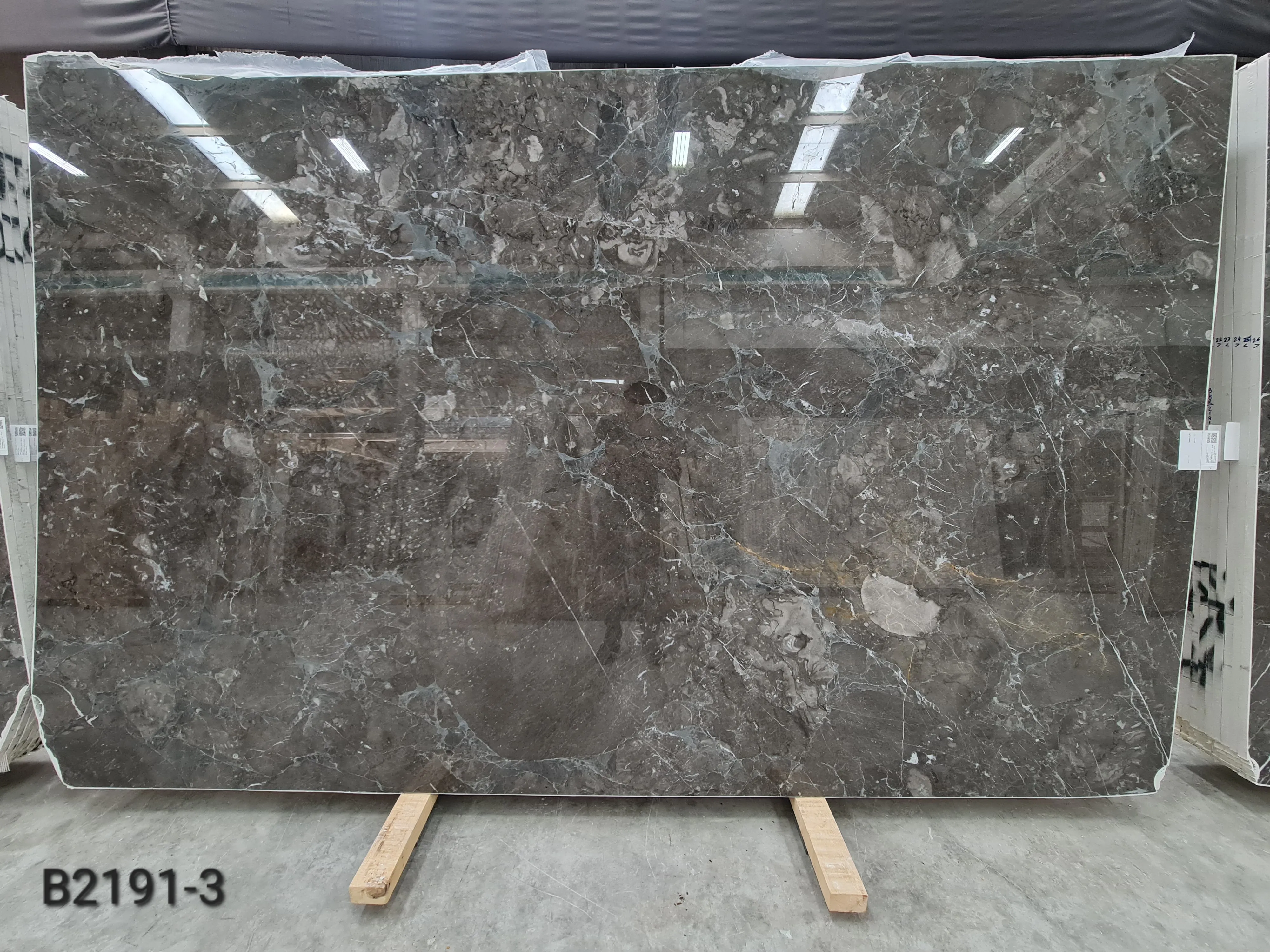 B2191 - 2 CM Prestige Brown Polished