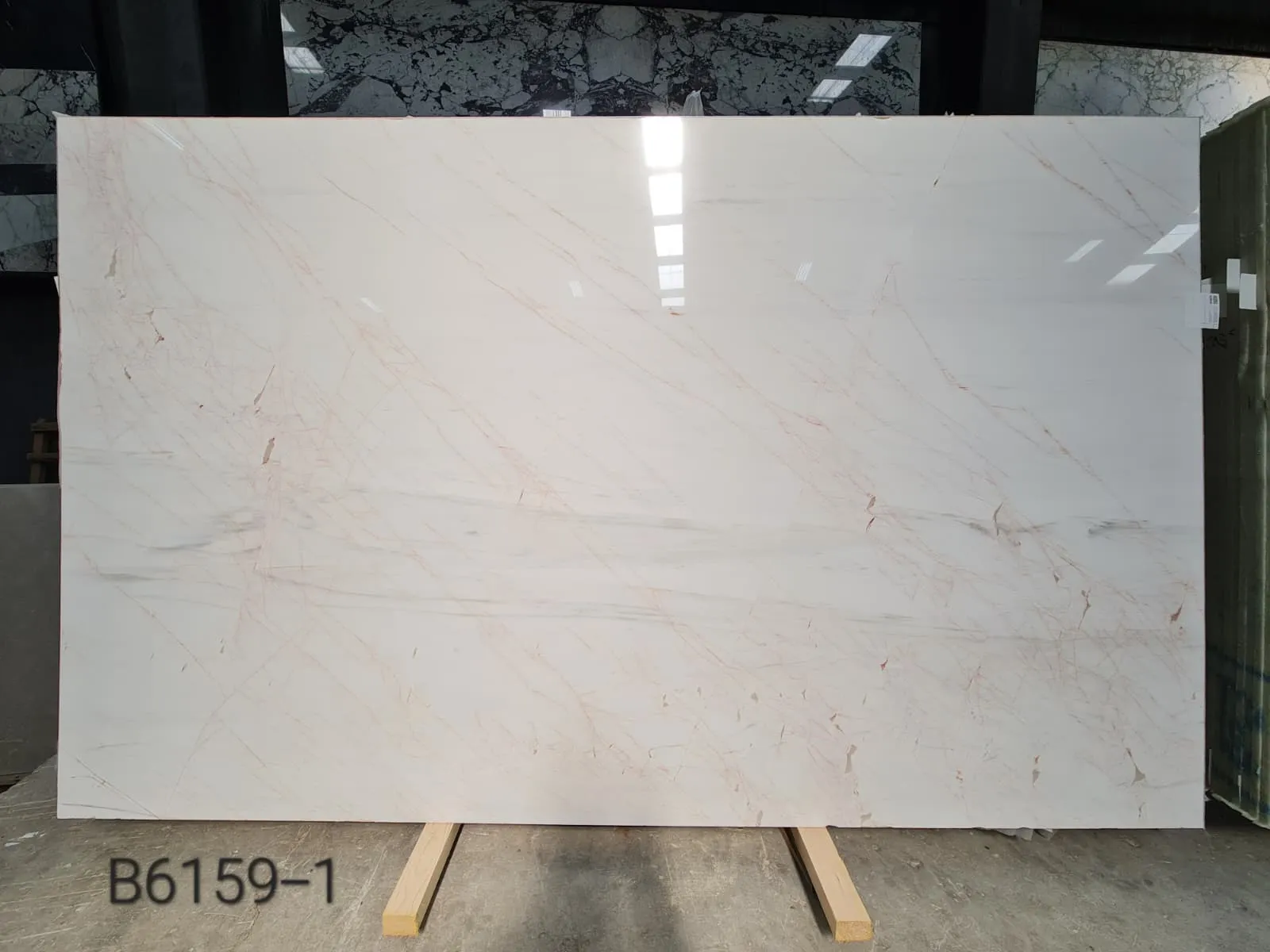 B6159 - 2 CM Golden Spider Dolomite Polished