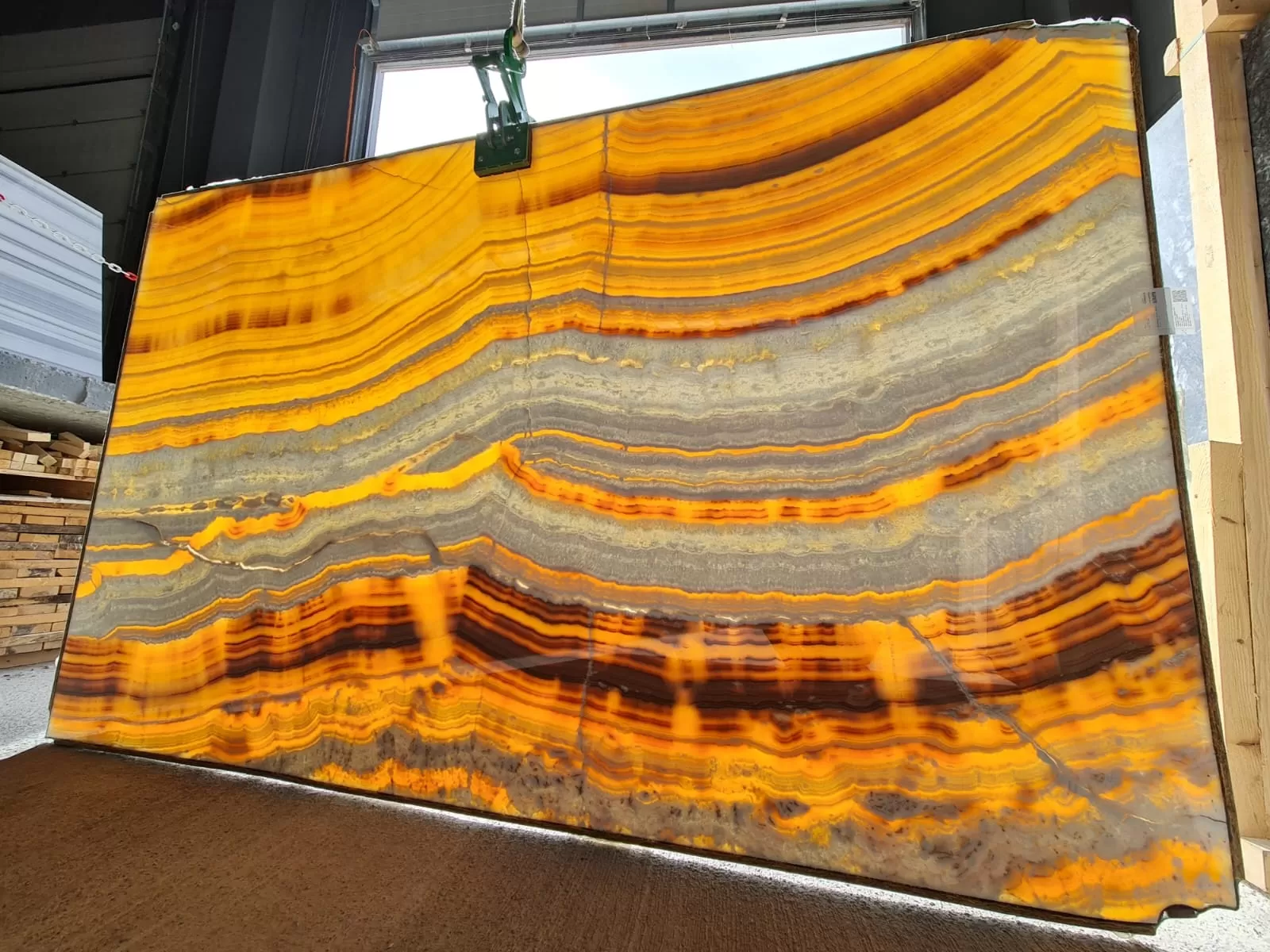 B1652 - 2 Mango Onyx Polished
