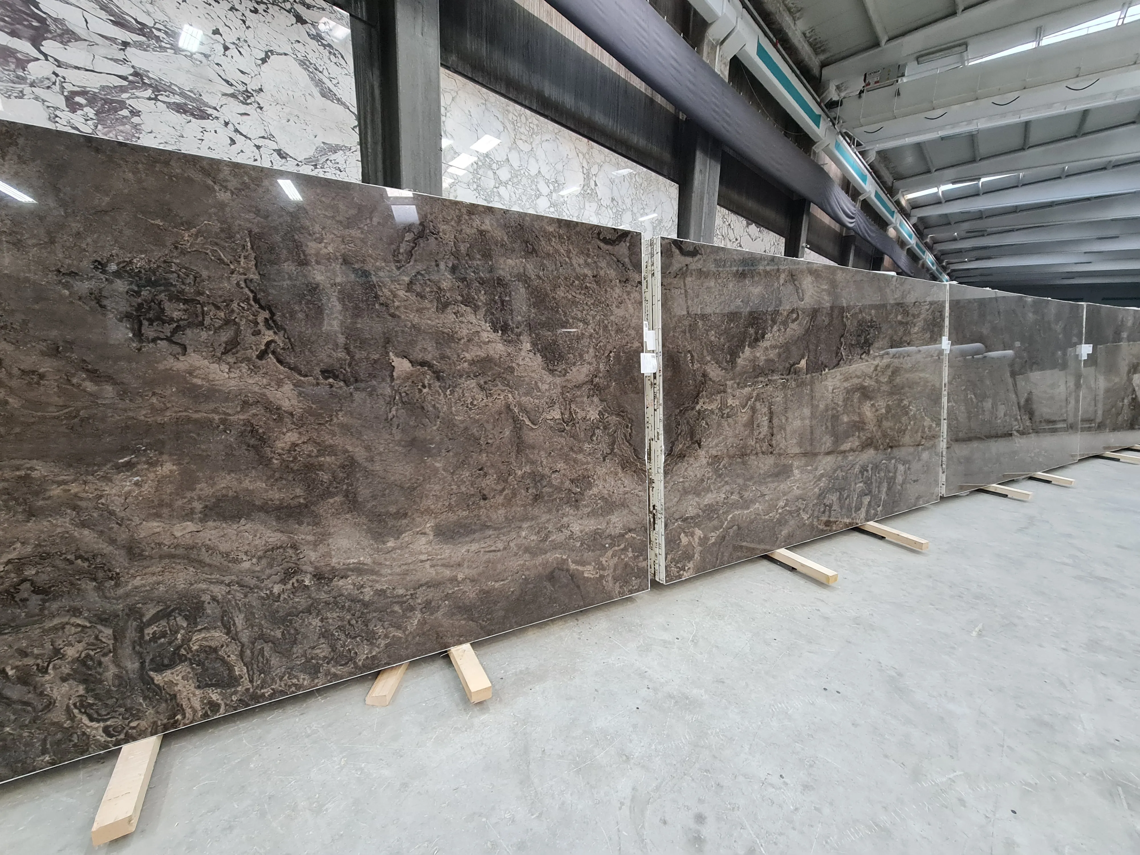 B5283 - 2 CM Narcisse Polished