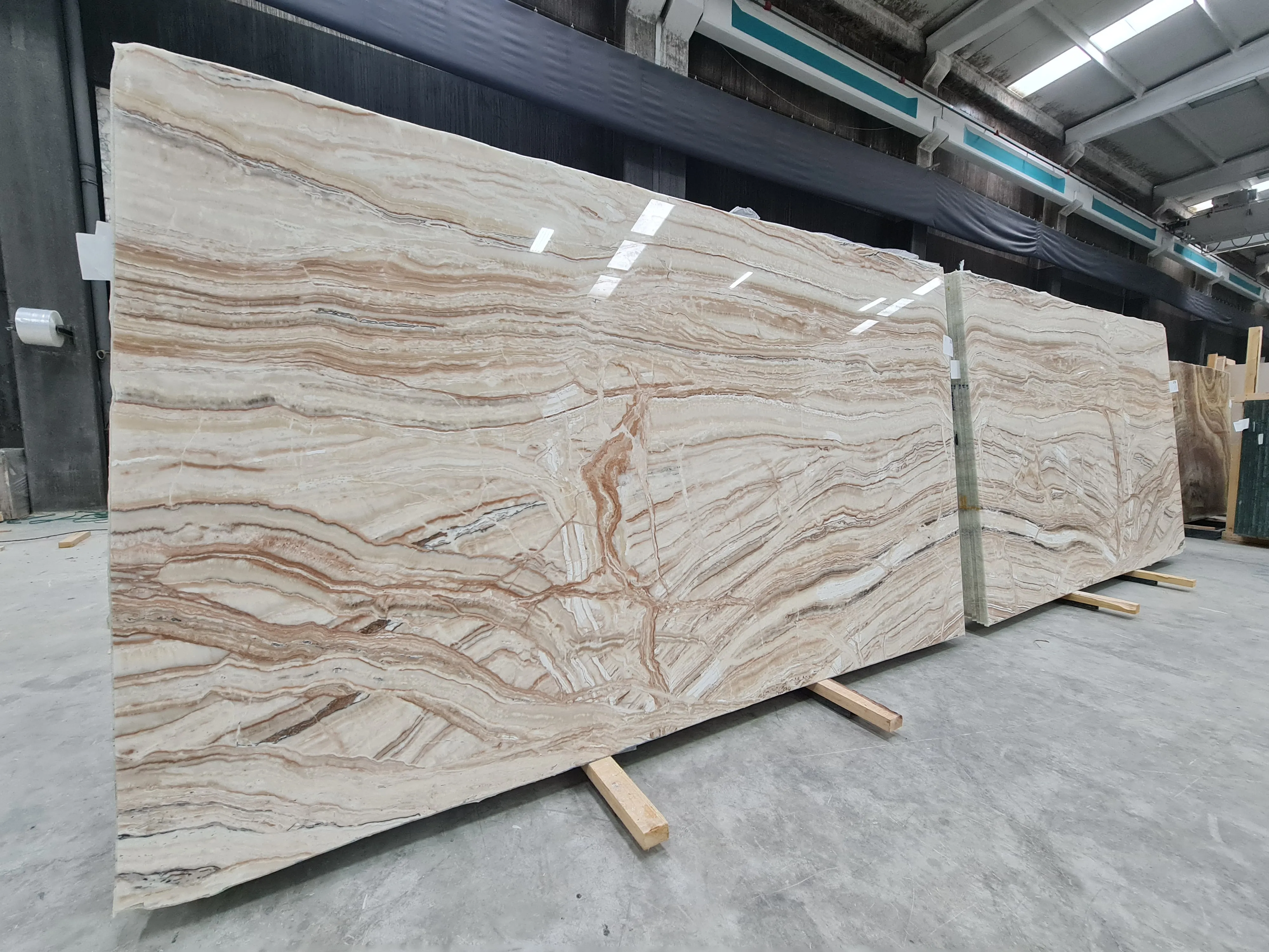 B5664 - 2 CM Jurassic Onyx Polished