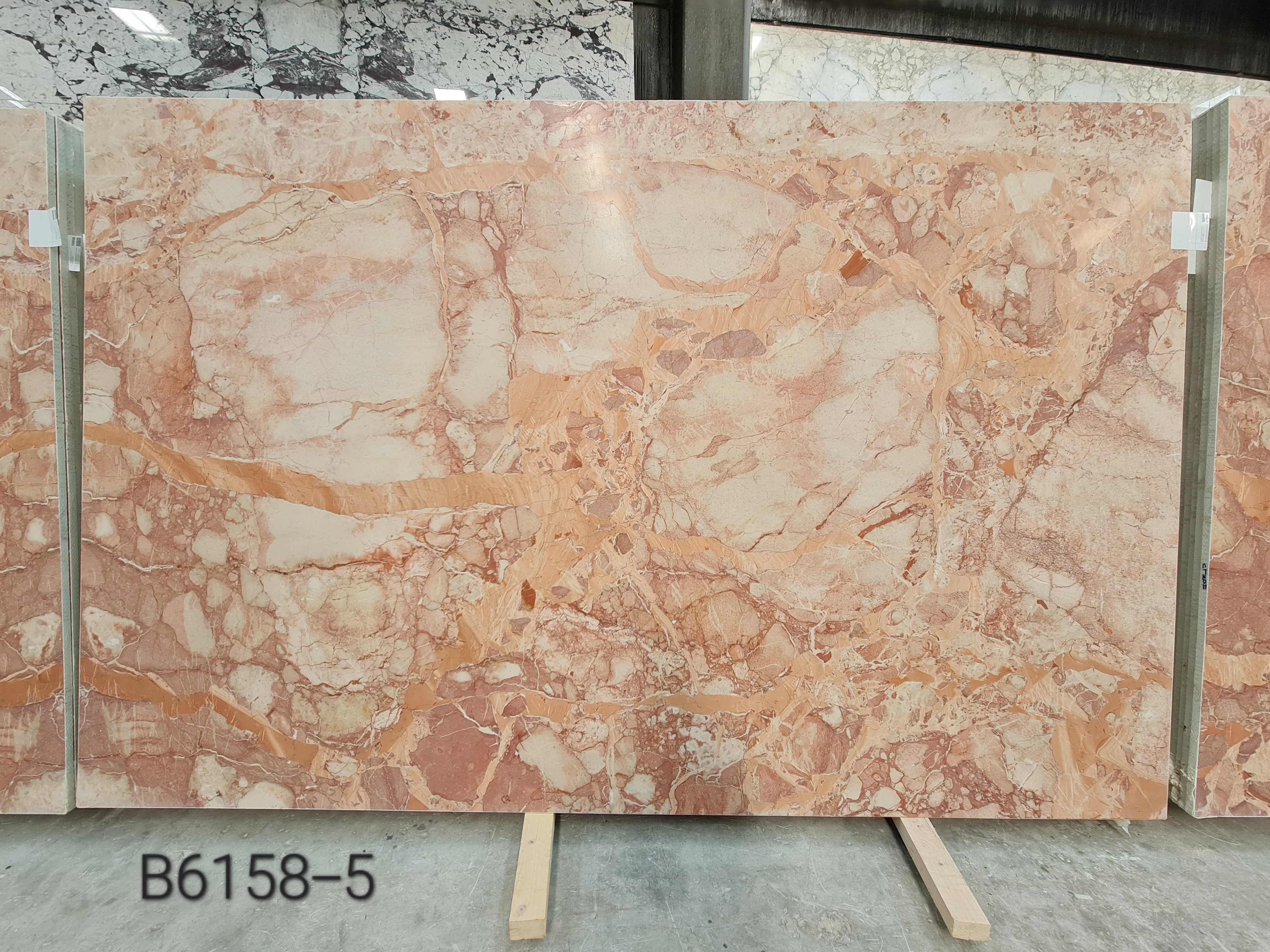 B6158 - 2 CM TERRACOTTA HONED