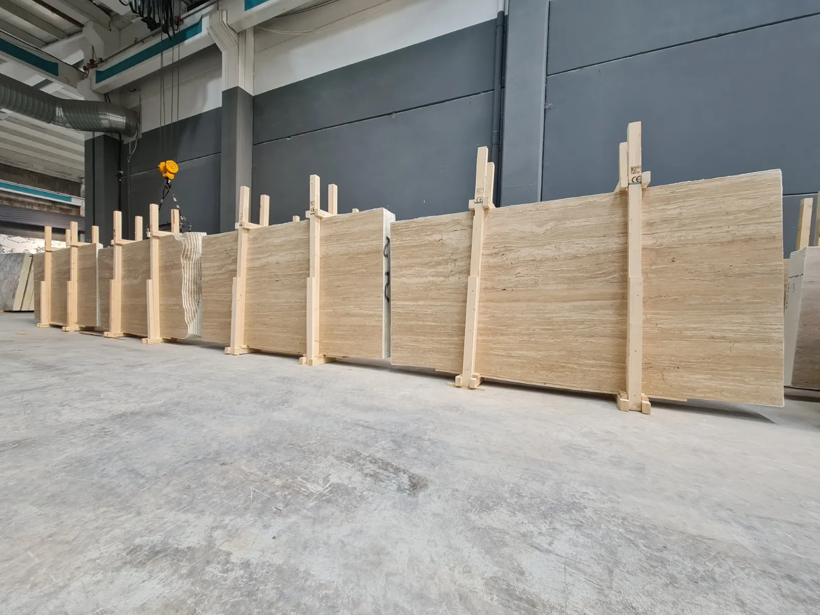 B5169 - 2 CM Veincut Travertine Unfilled Honed