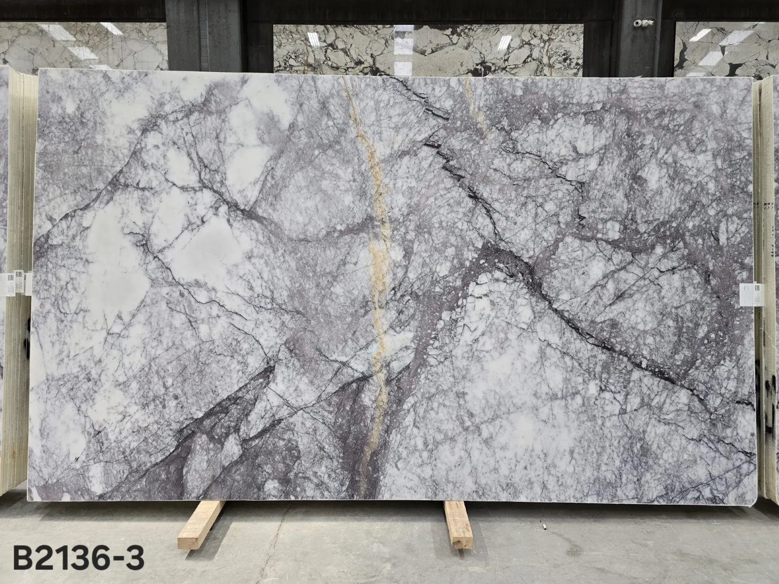B2136 - 2 CM Lilac Honed