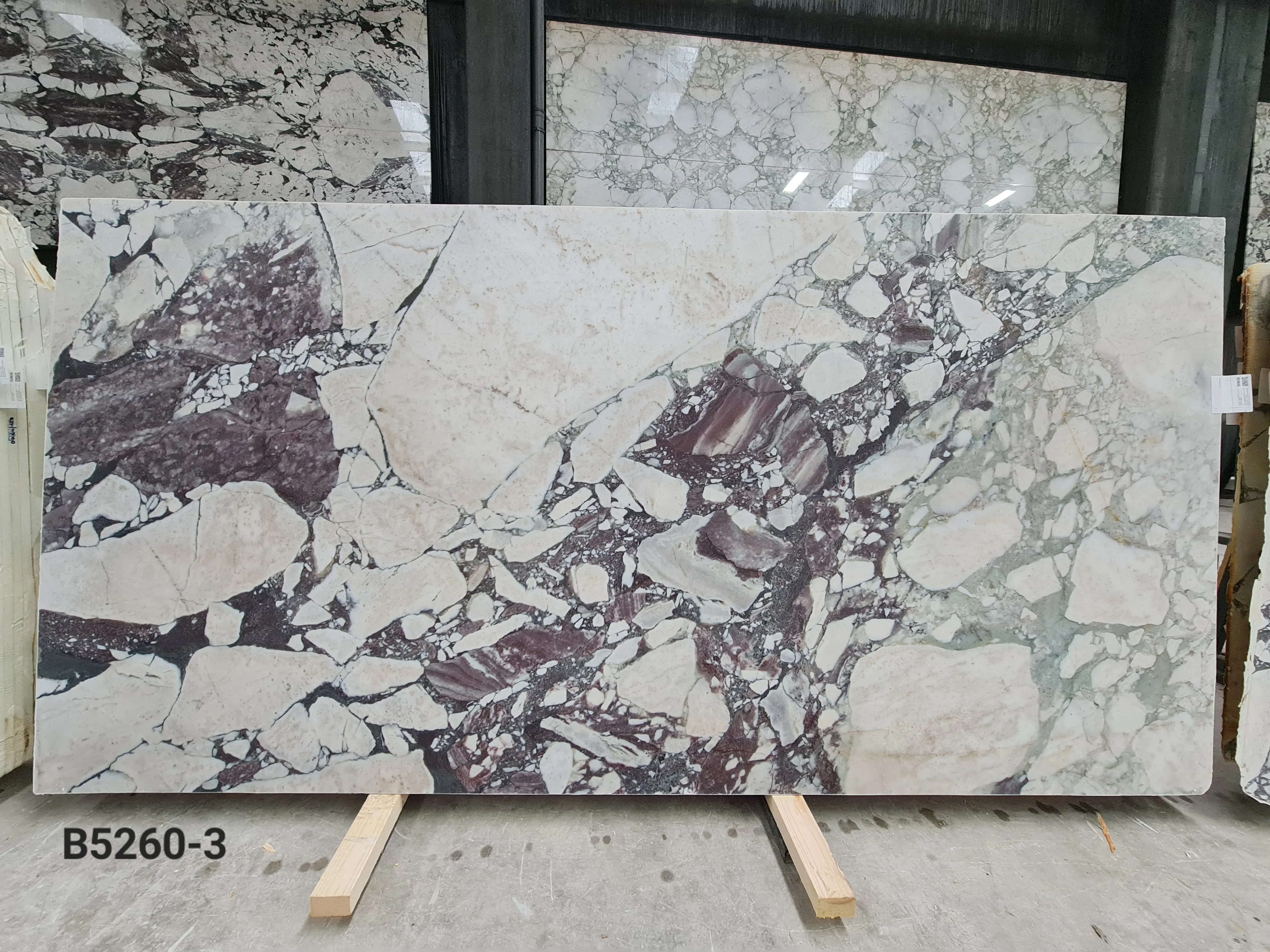 B5260 - 2 CM Calacatta Viola Honed