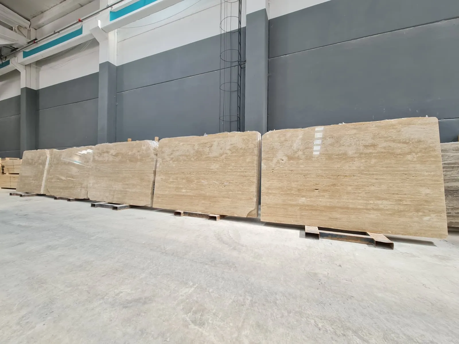 B5205 - 2 CM Travertine Unfilled Polished