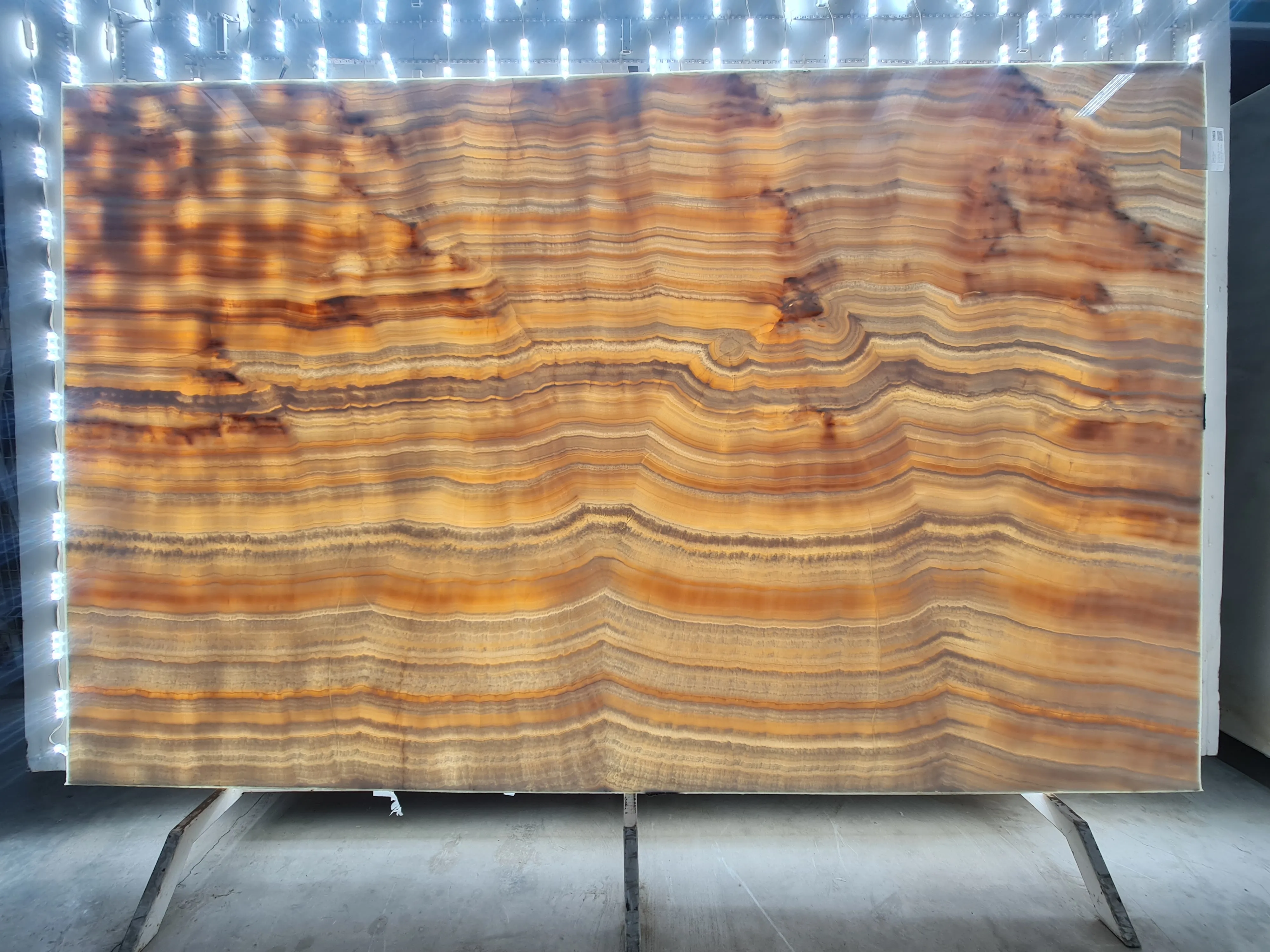 B5253 - 2 CM White Onyx Polished