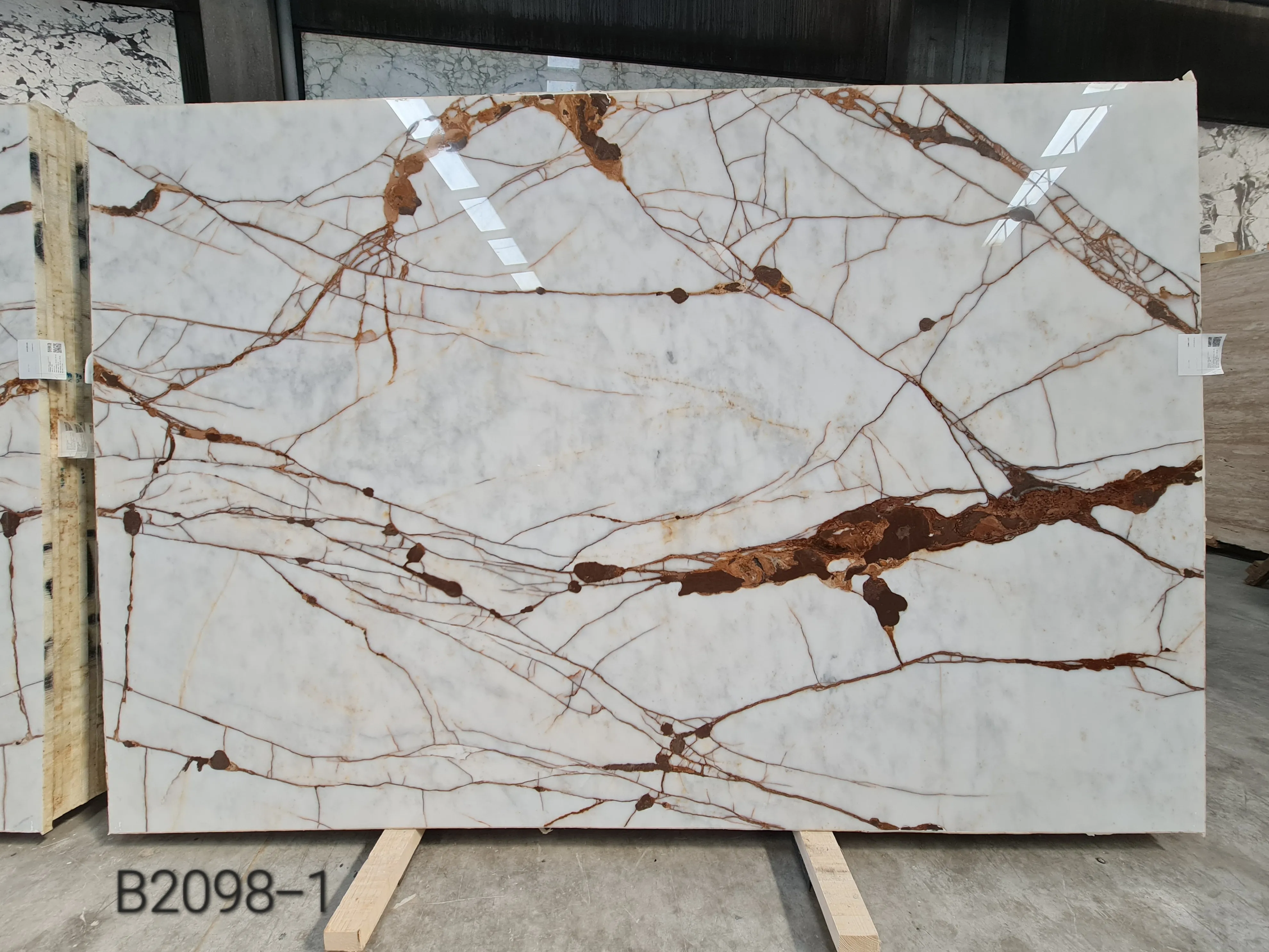 B2098 - 2 CM White River Polished