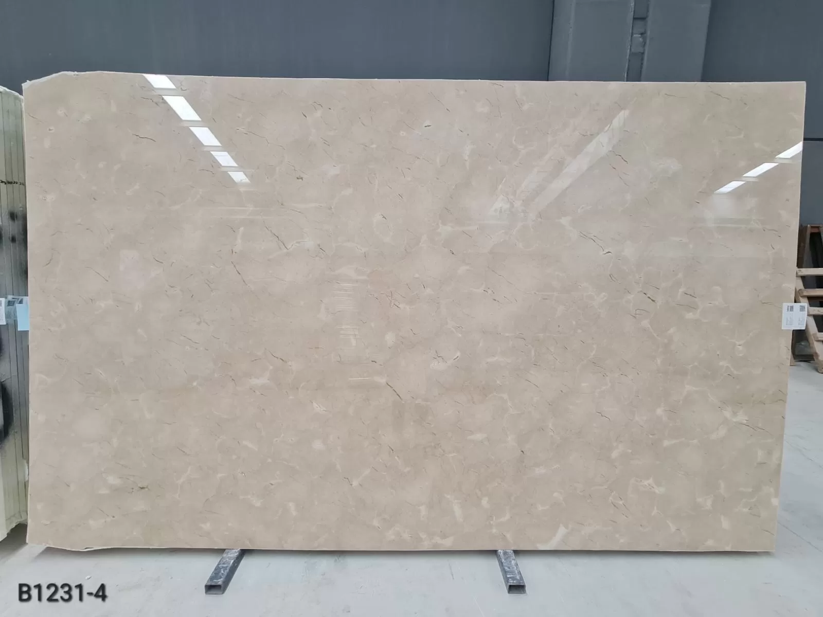 B1231 - 2 CM Crema Marfil Polished