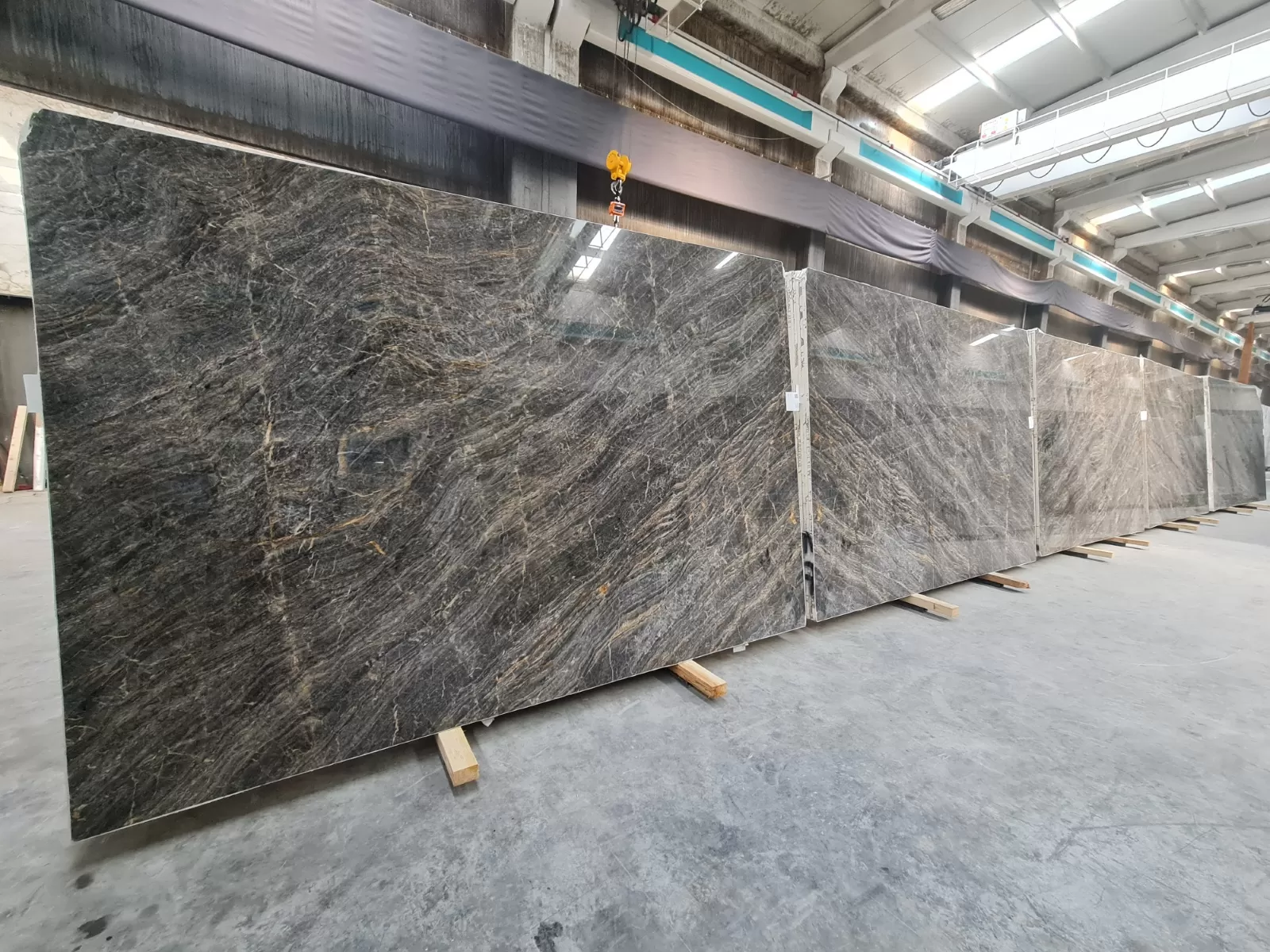B2071 - 2 CM Fusion Brown Polished