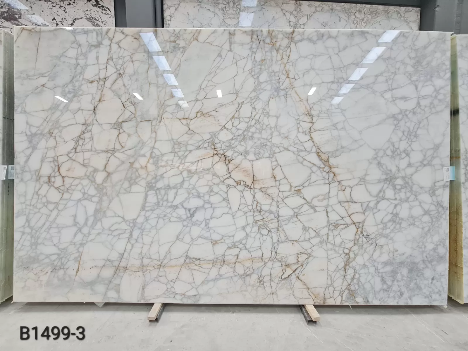 B1499 - 2CM CALACATTA VENATO POLISHED