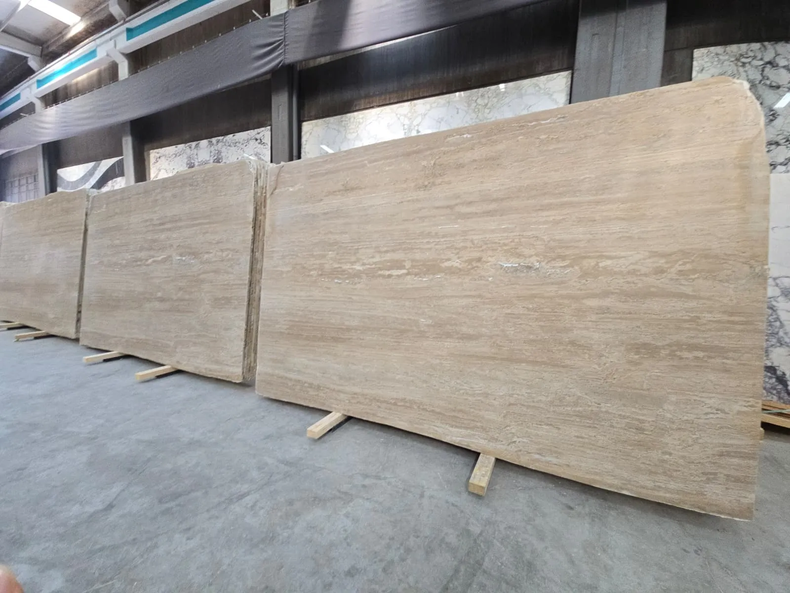 RTV13 - 2 CM Riva Travertine Veincut Filled Honed