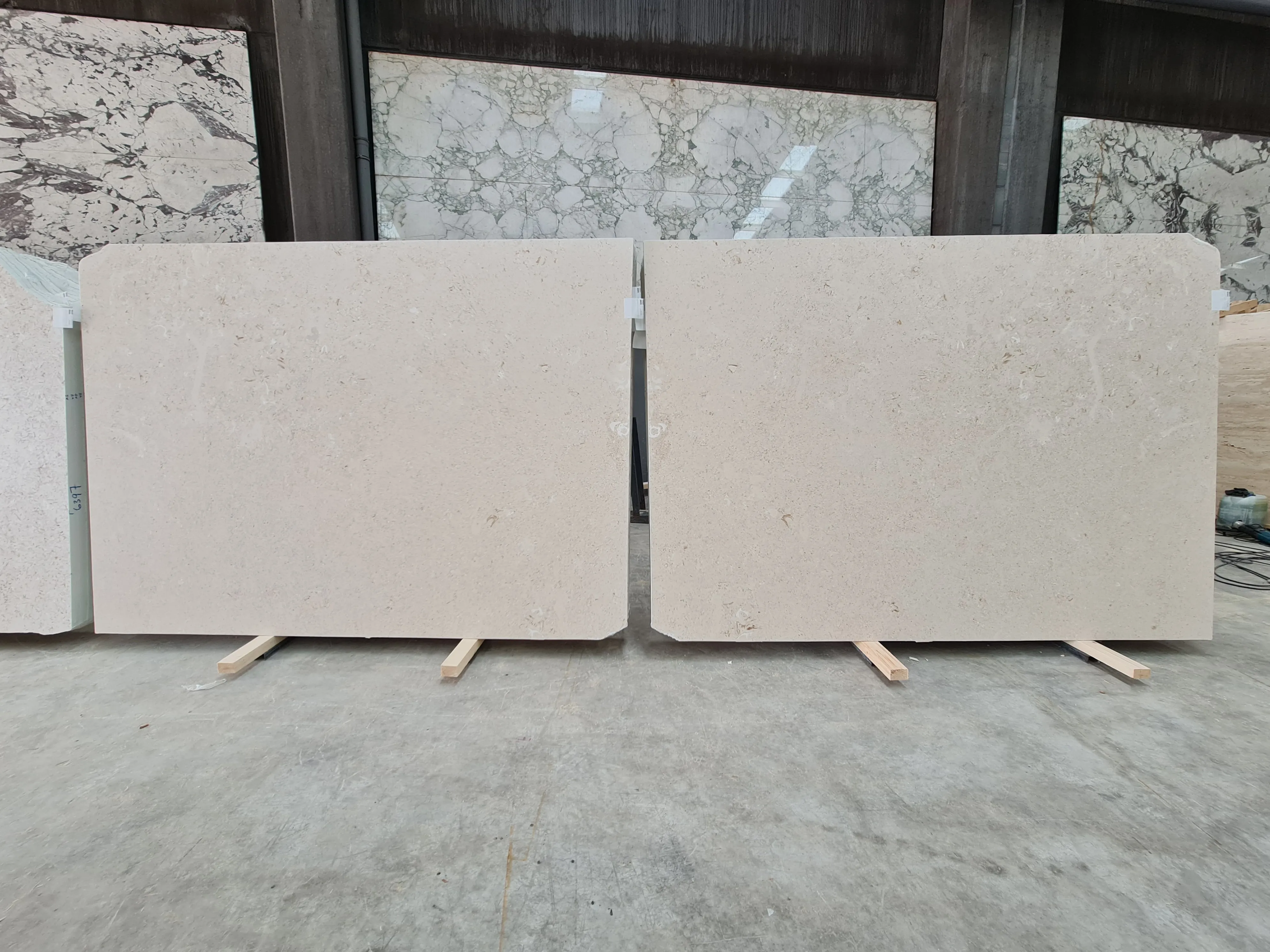 B6397 - 2 CM Myra Honed
