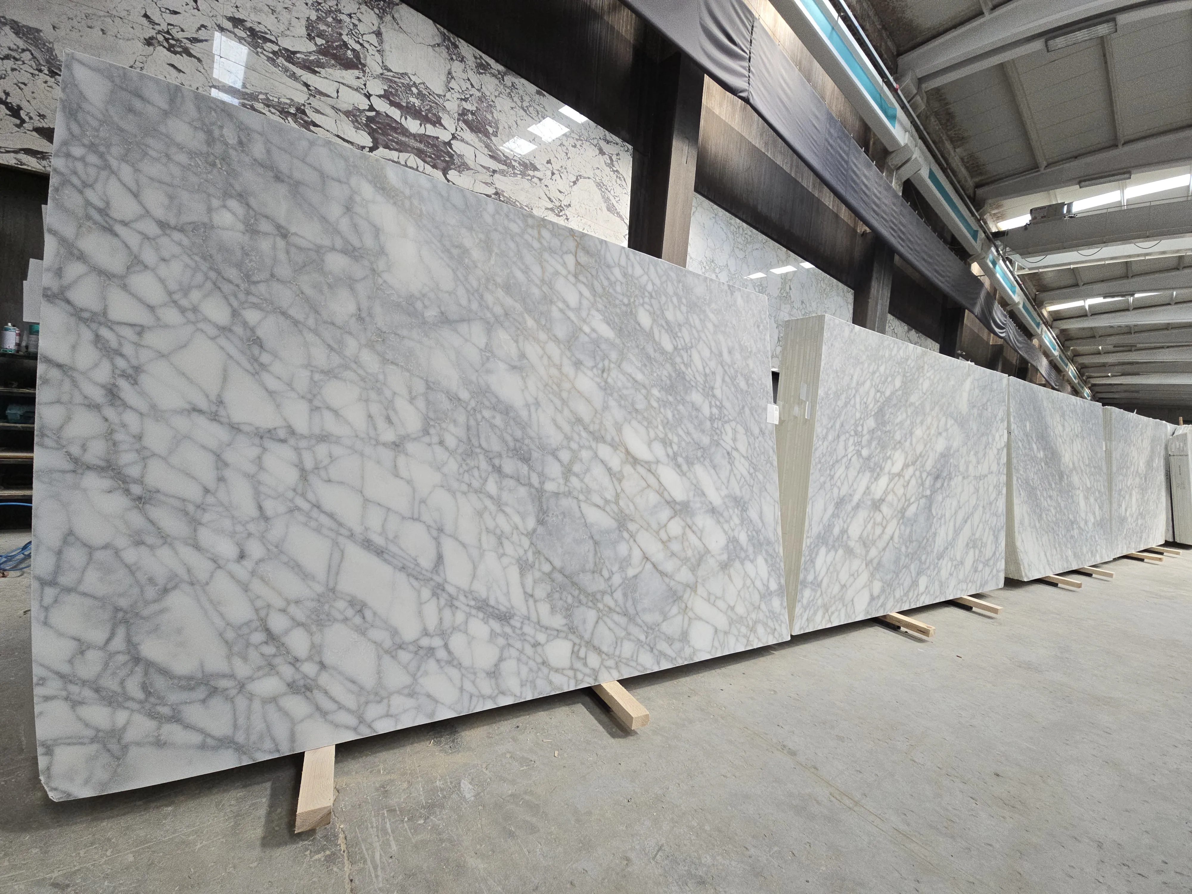 B6270 - 2 CM Bianco Venato Honed