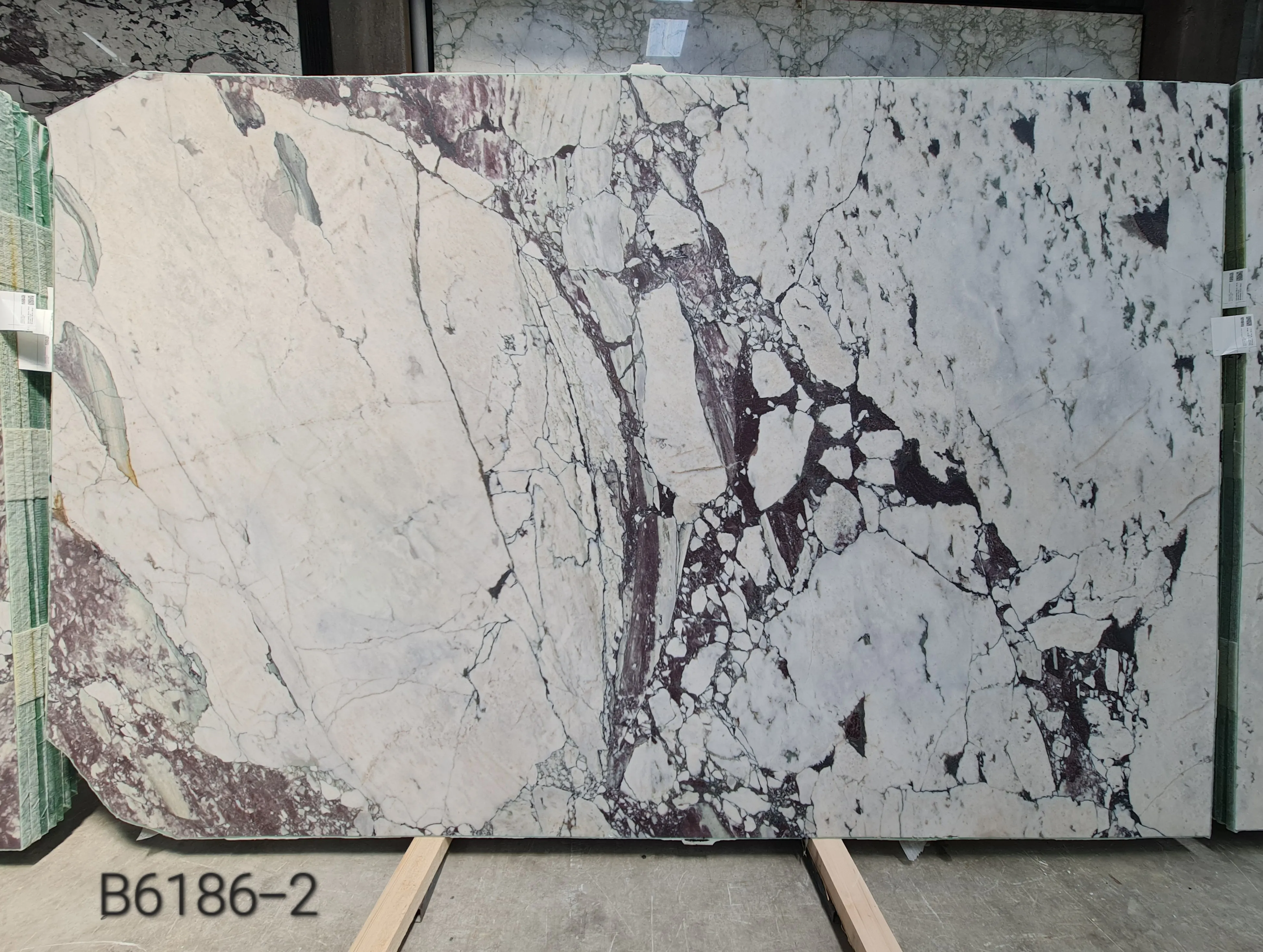 B6186 - 2 CM Calacatta Viola Honed