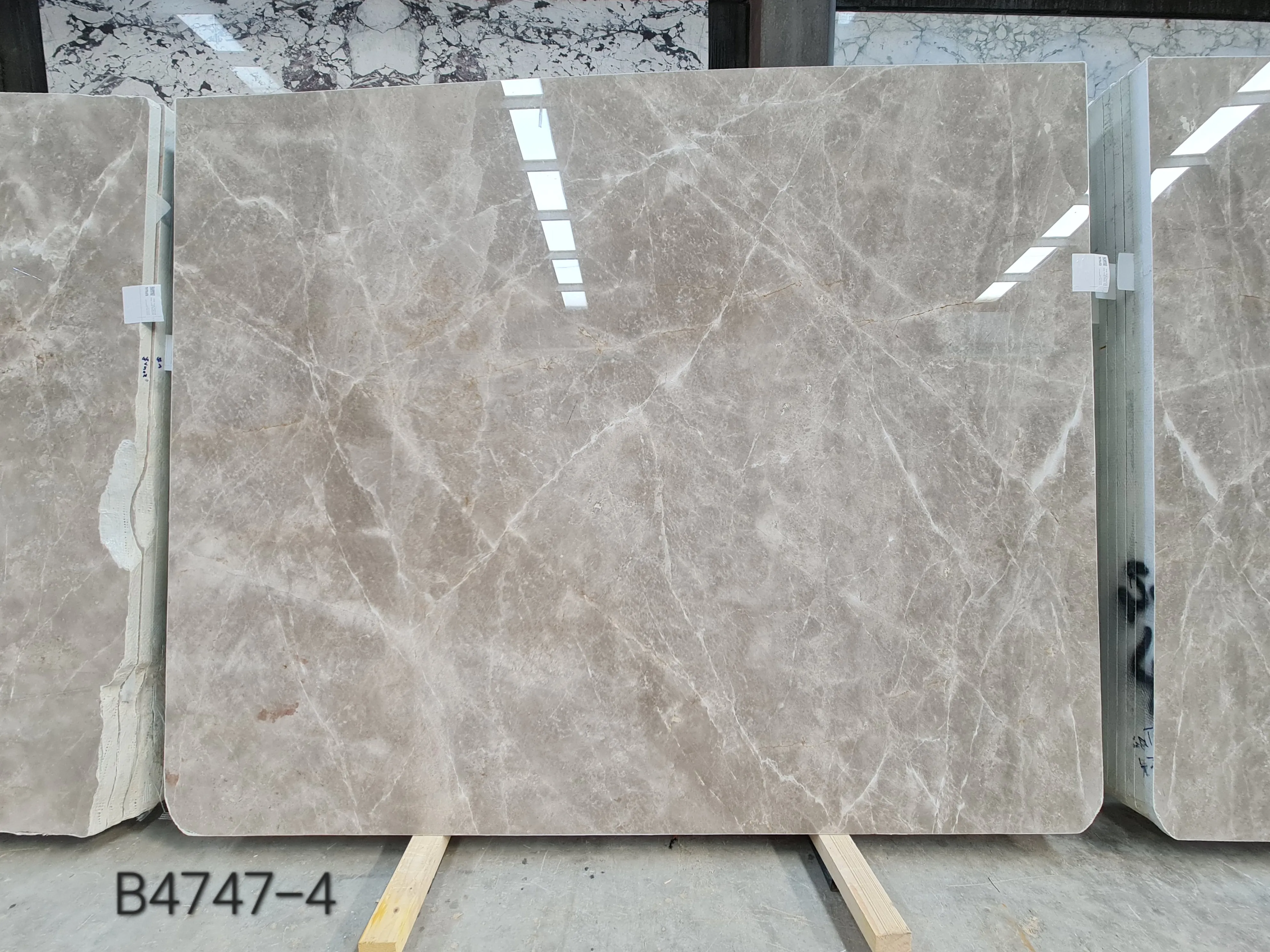 B4747 - 3 CM Karaman Grey Polished