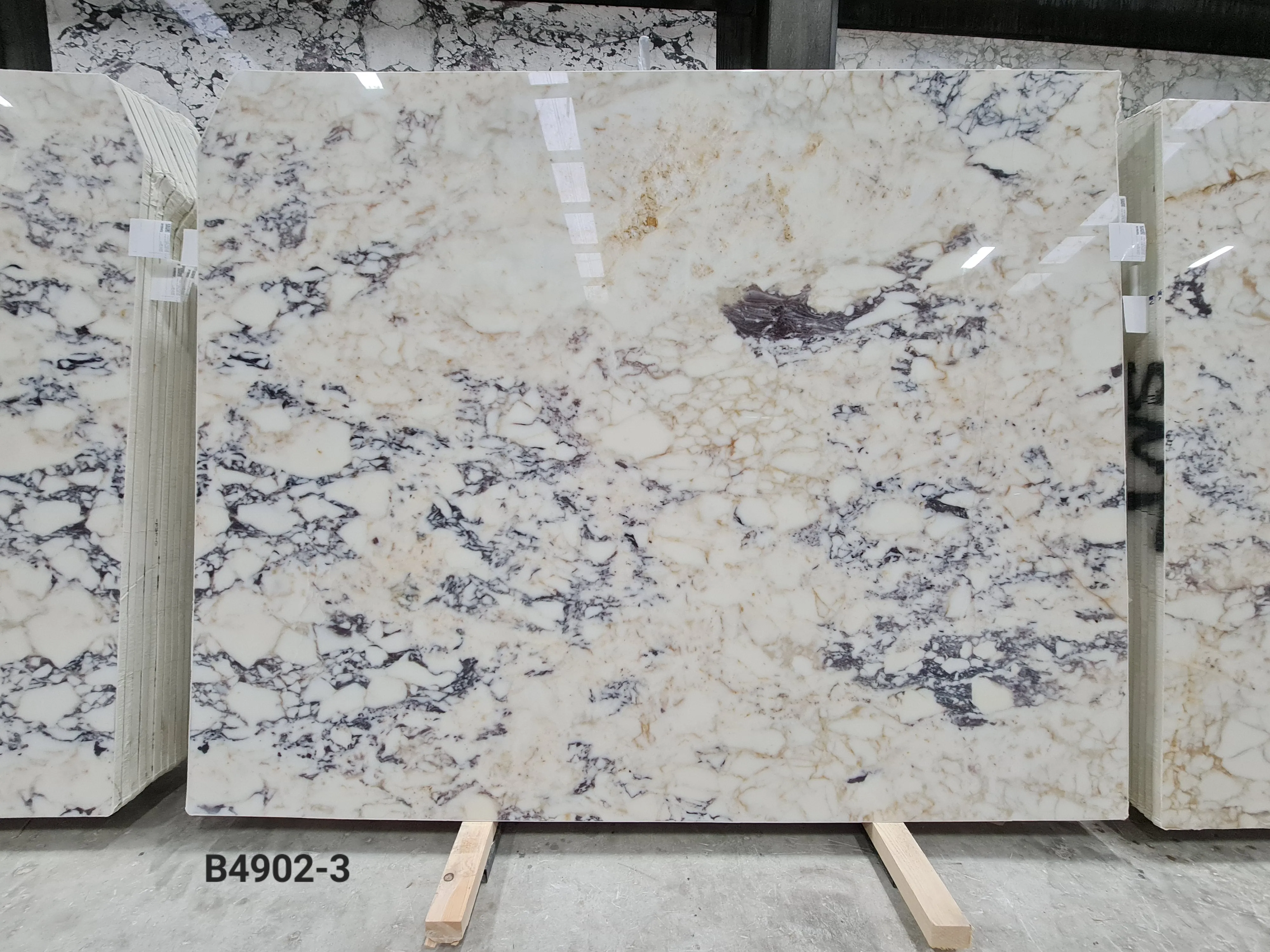 B4902 - 2 CM Afyon Violet Polished