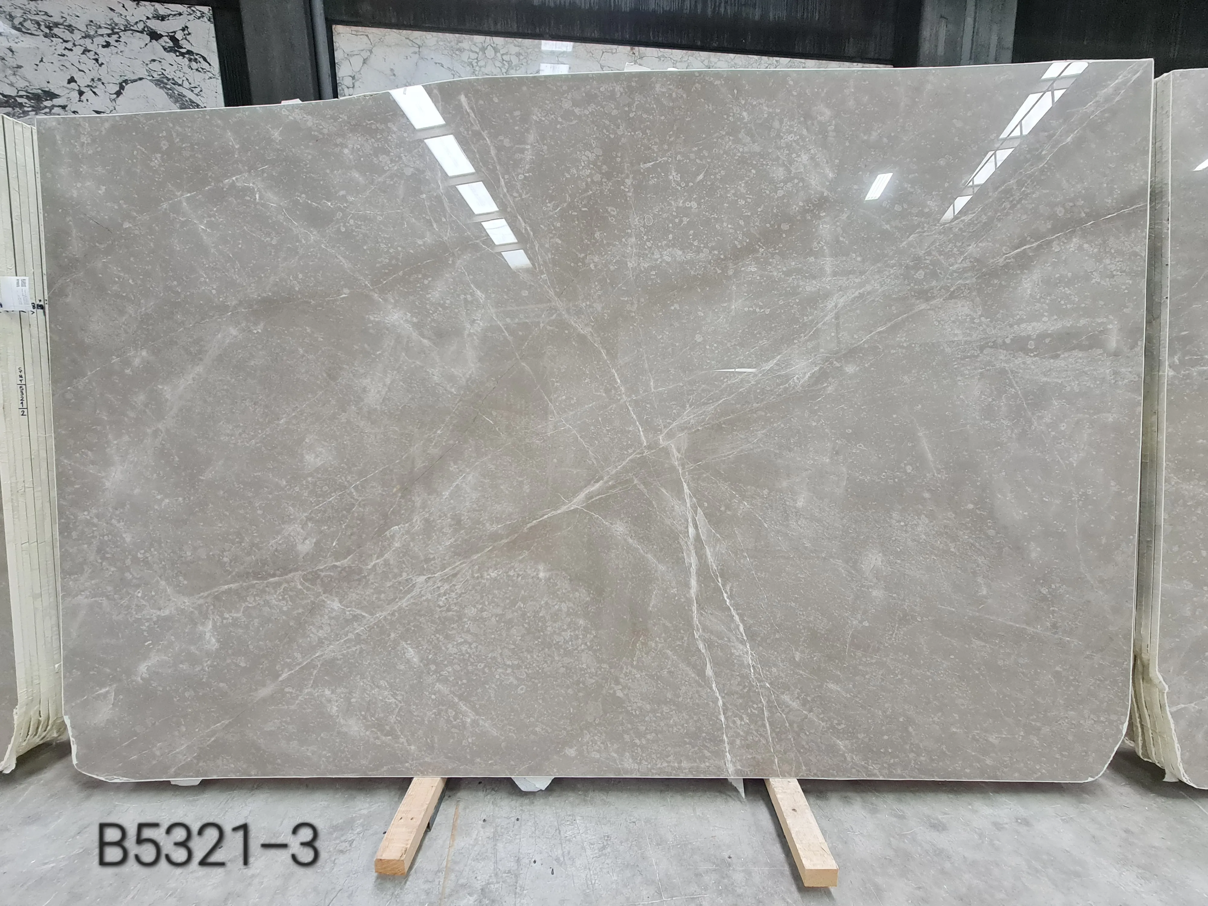 B5321 - 2 CM Tempus Grey Polished