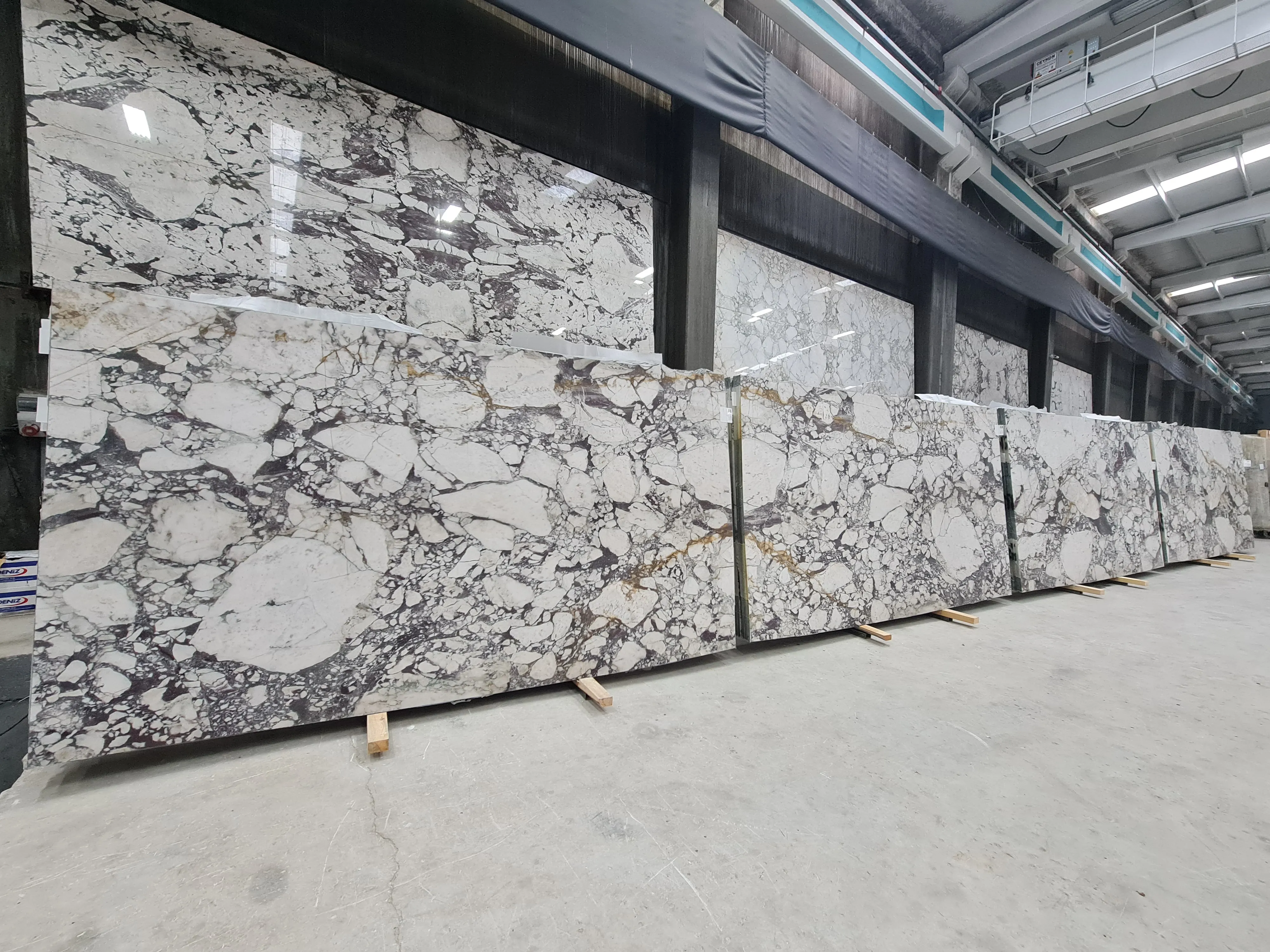 B5648 - 2 CM Calacatta Viola Honed